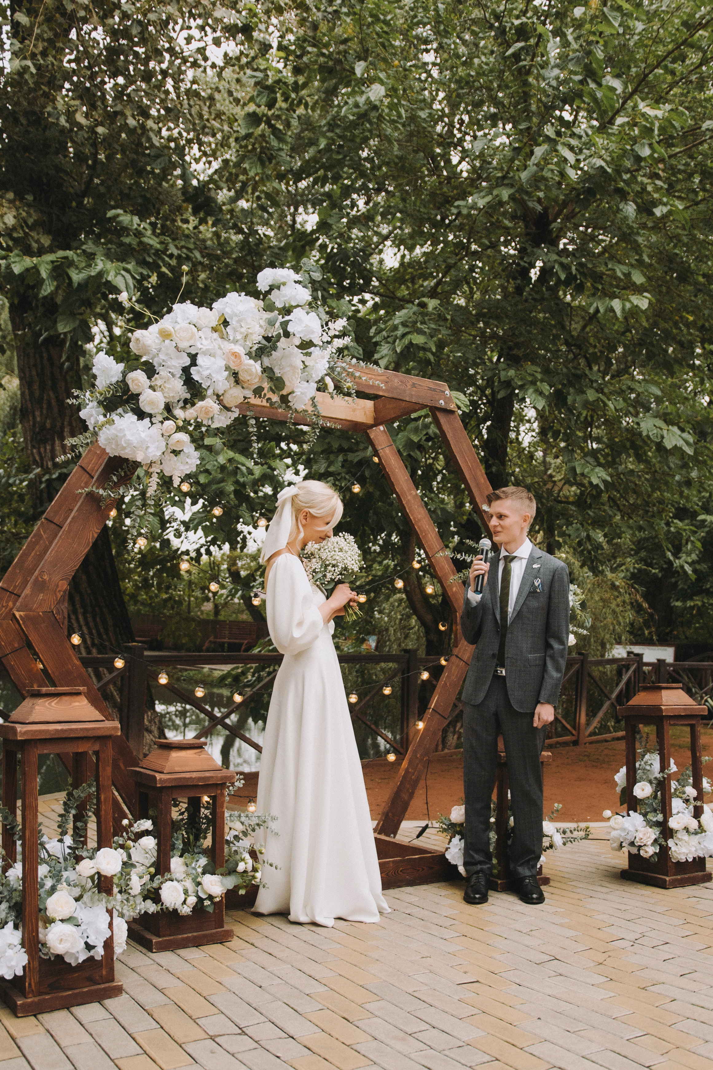 Свадебный ведущий фотограф декоратор кмв пятигорск шато банкетный зал