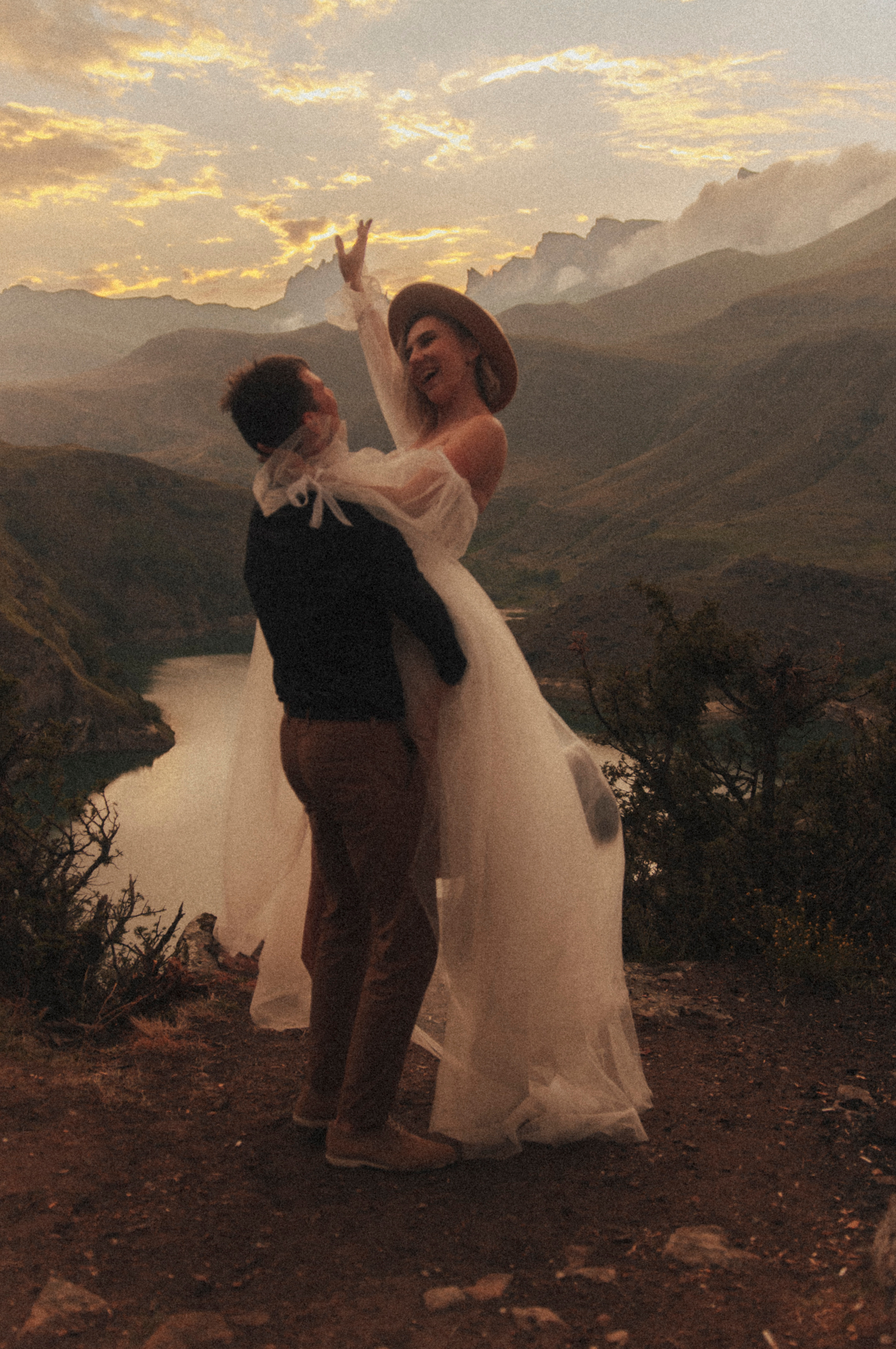 СБЕЖАВШИЕ АВАНТЮРИСТЫ. Фотограф Настя Конник | Пятигорск | Эльбрус | Домбай | Архыз