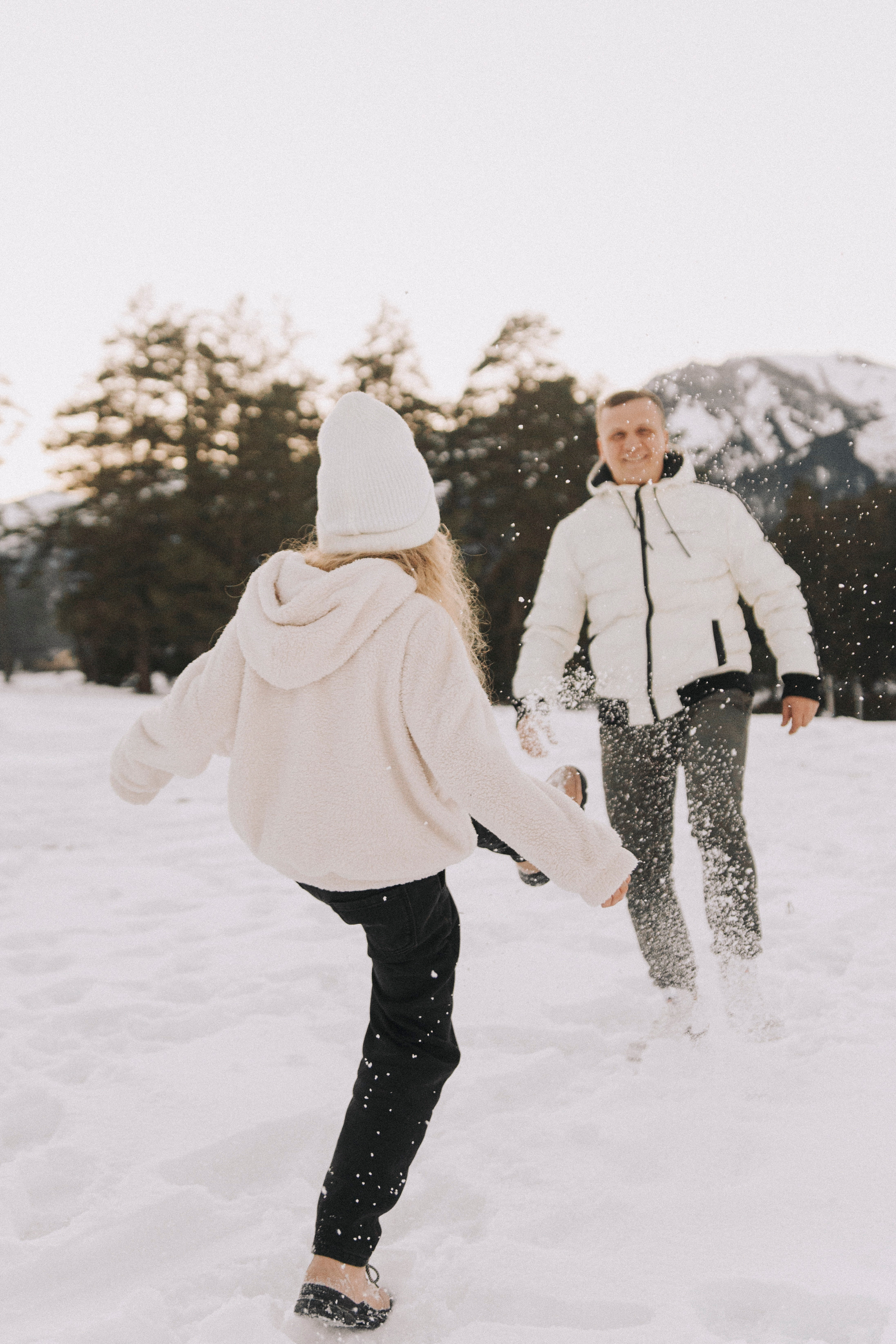 ПОЦЕЛУЙ ДЕКАБРЯ. Фотограф Настя Конник | Пятигорск | Эльбрус | Домбай | Архыз