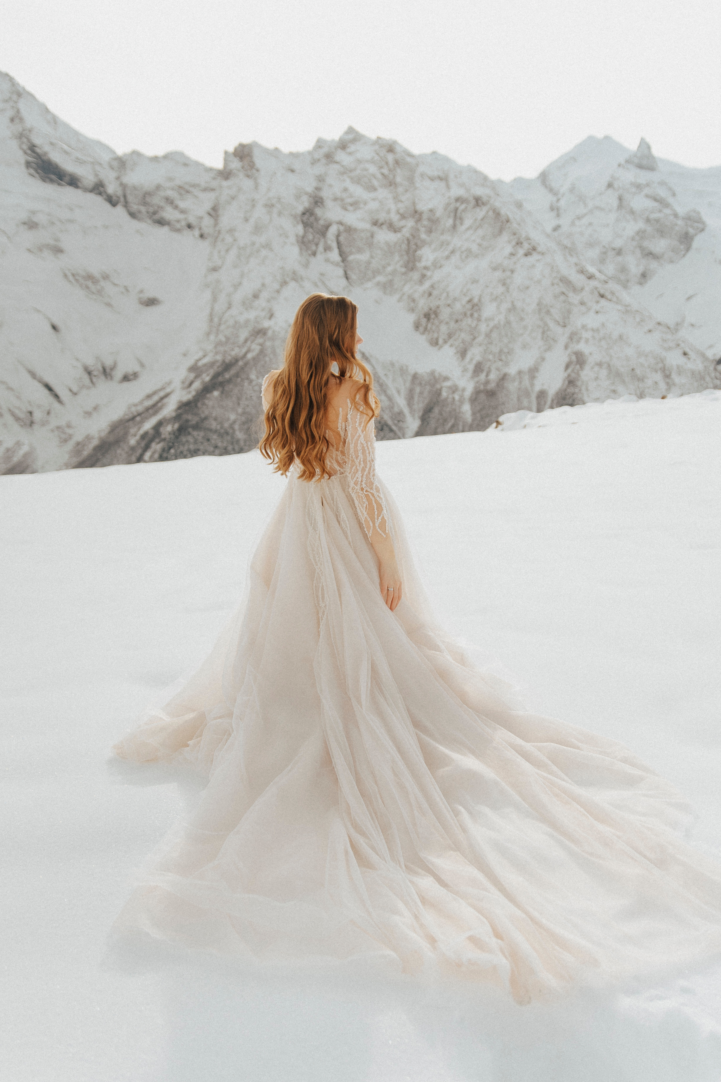 Свадебный видеограф фотограф Домбай Архыз Эльбрус Пятигорск кмв Гудаури Свадьба в горах Фотосессии