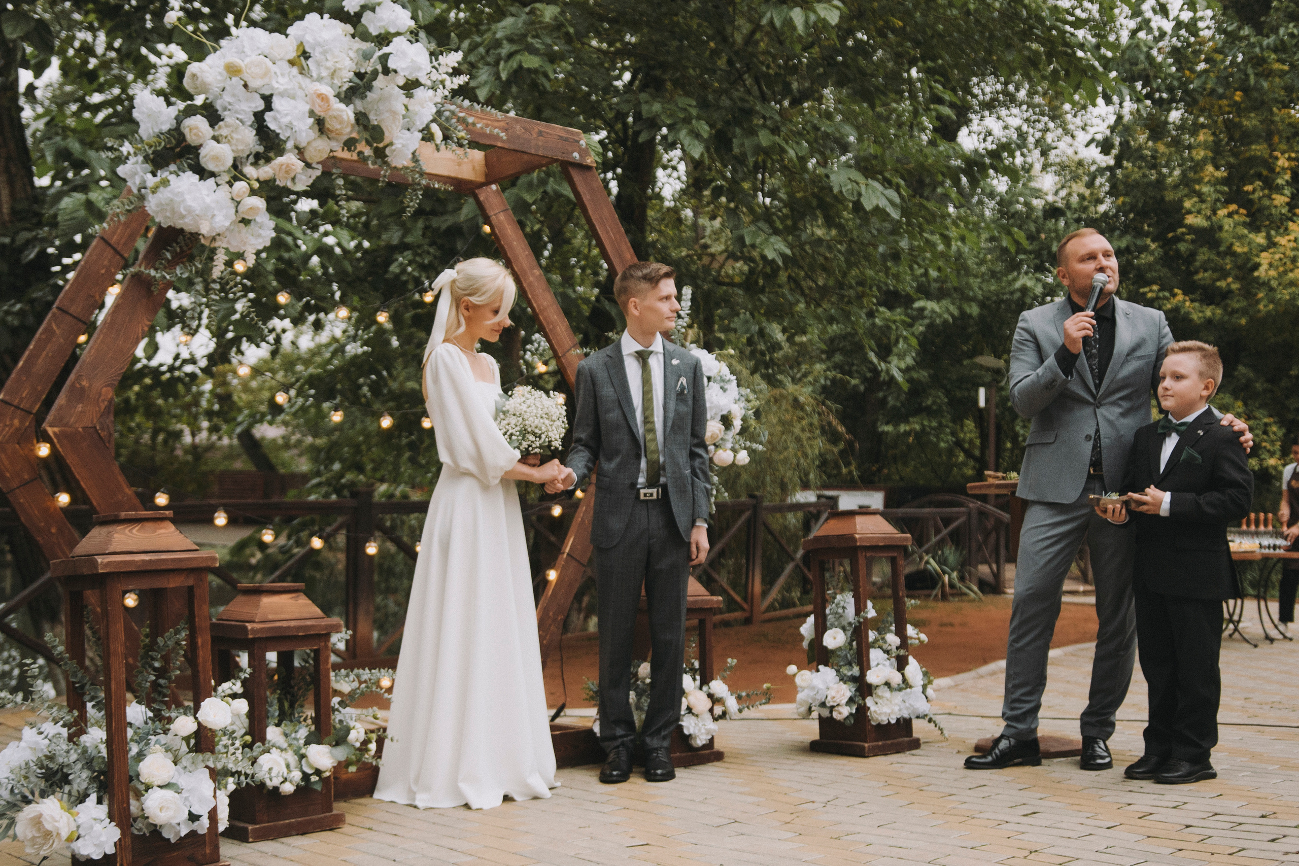 Свадебный ведущий фотограф кмв пятигорск ставрополь архыз банкетный зал