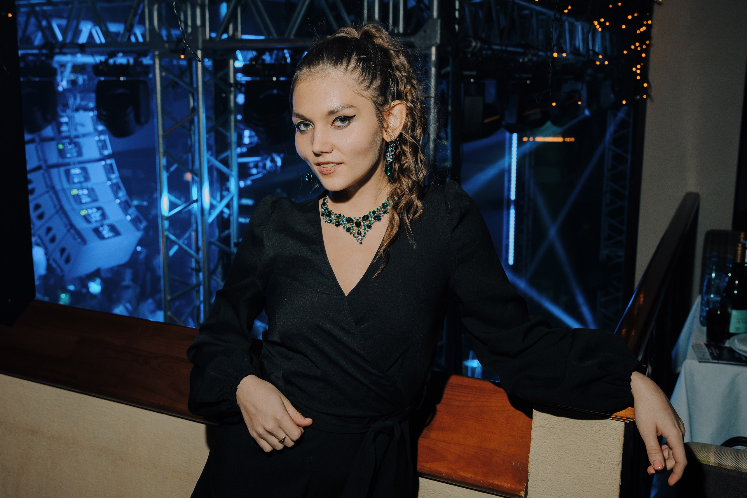 20 ЛЕТ МЕГАПОЛИС ЧЕЛЯБИНСК ХЕДЛАЙНЕР ЕЛКА. Репортажный фотограф Зуев Роман г. Челябинск