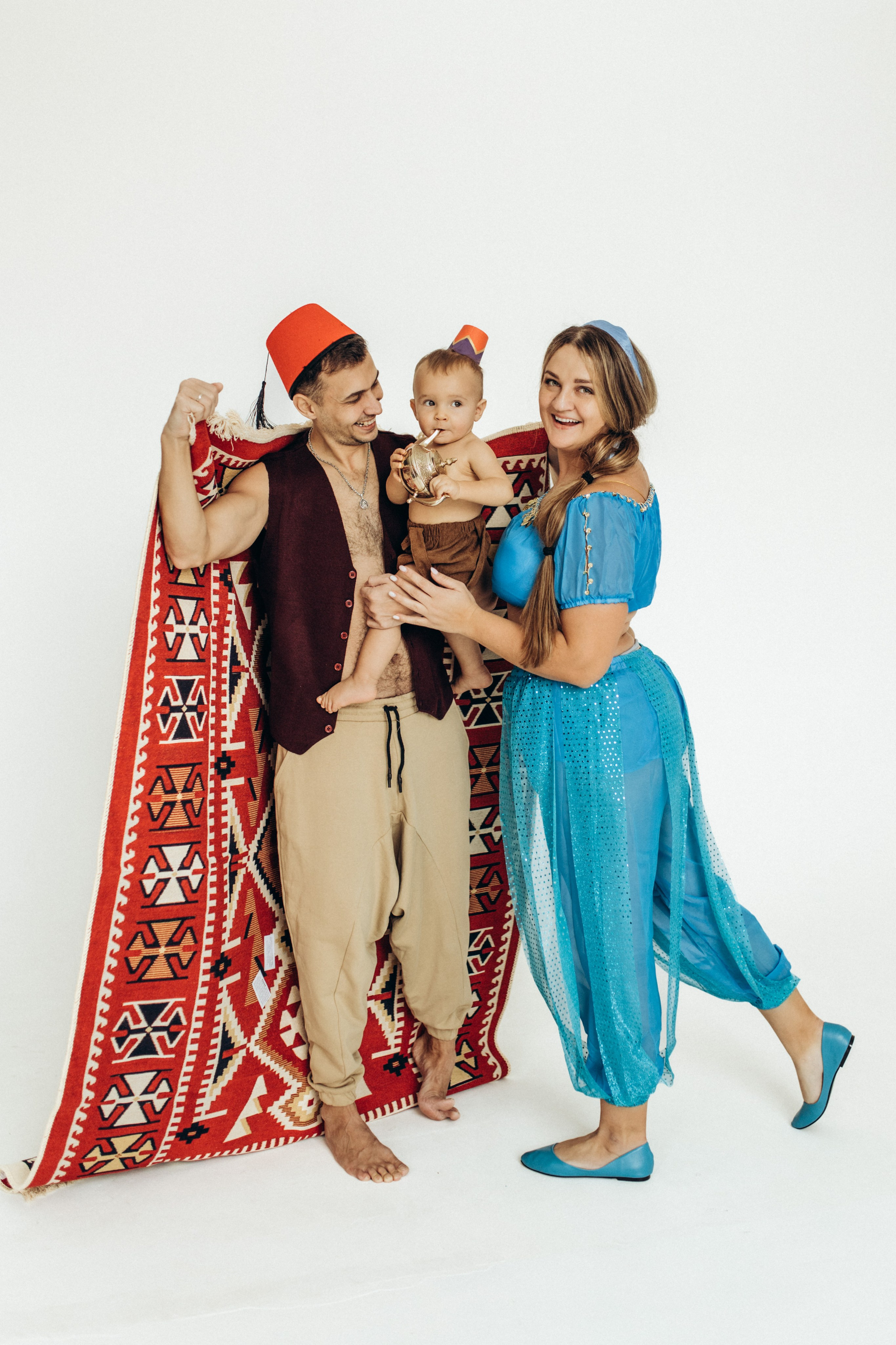 Семейные фото на годиках. Фотограф новорожденных Серпухов, Протвино, Москва I Марина Бурмистрова