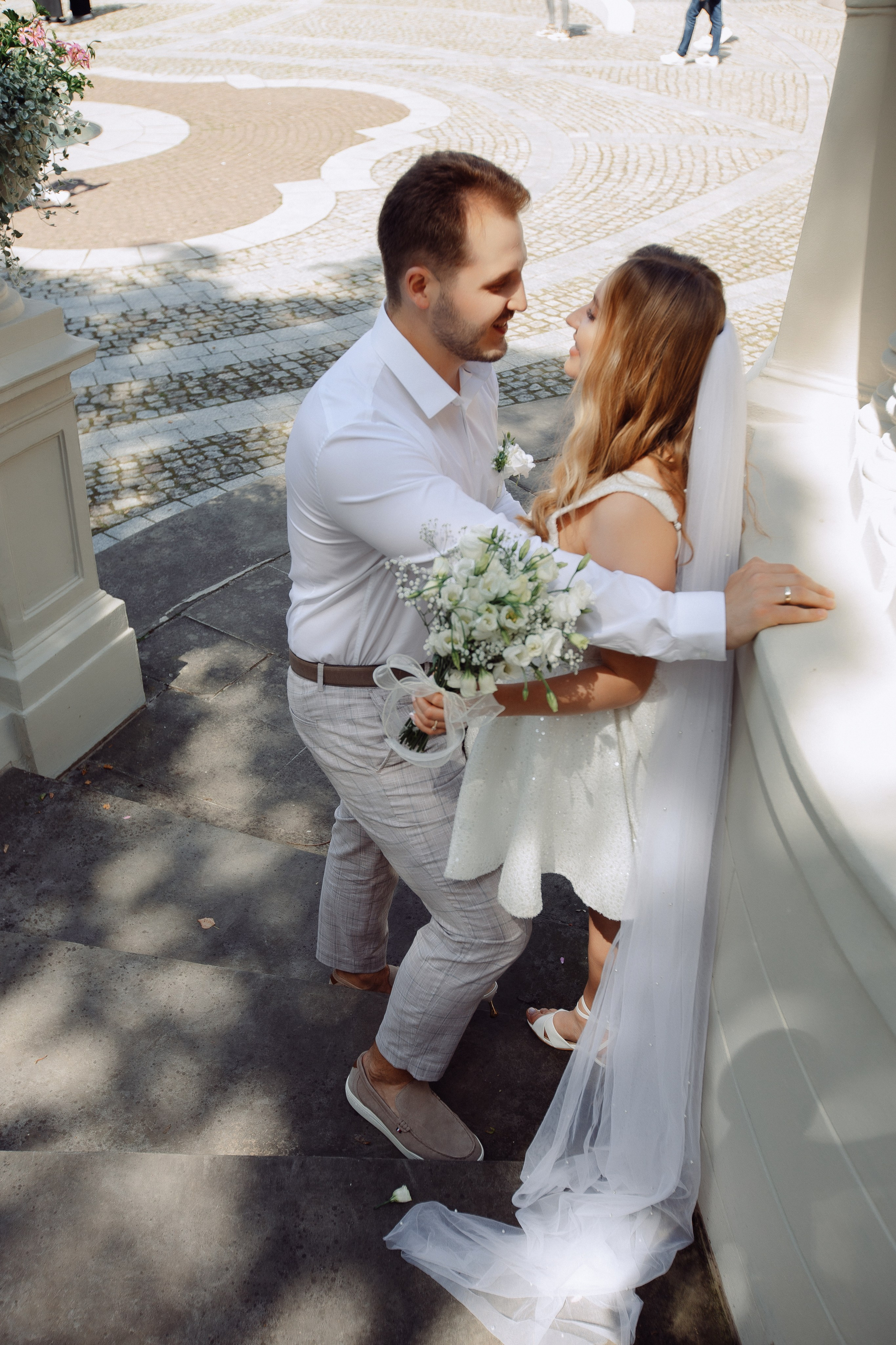 Ślubna sesja zdjęciowa w Pałacu Poznańskiego-Muzeum Miasta Łodzi. Свадебный фотограф Варшава Лодзь Польша Елена Юцова