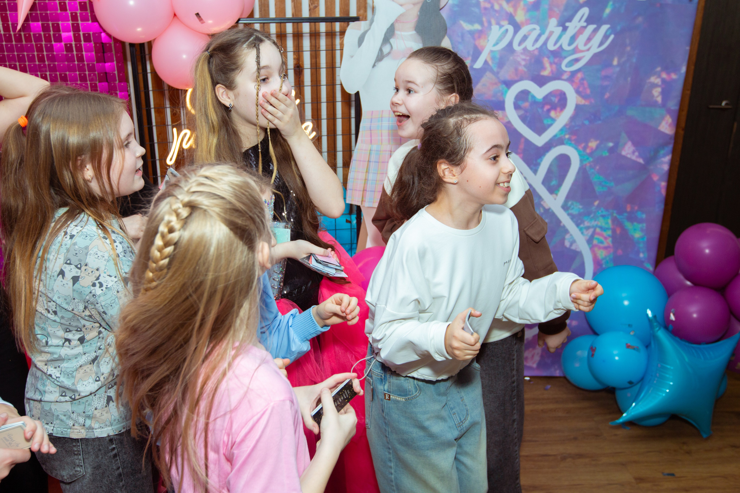 День рождения Ульяны. Фотограф Антонина Свешникова. ВЫПУСКНЫЕ ФОТОКНИГИ для детских садов и школ. Москва, Владимир