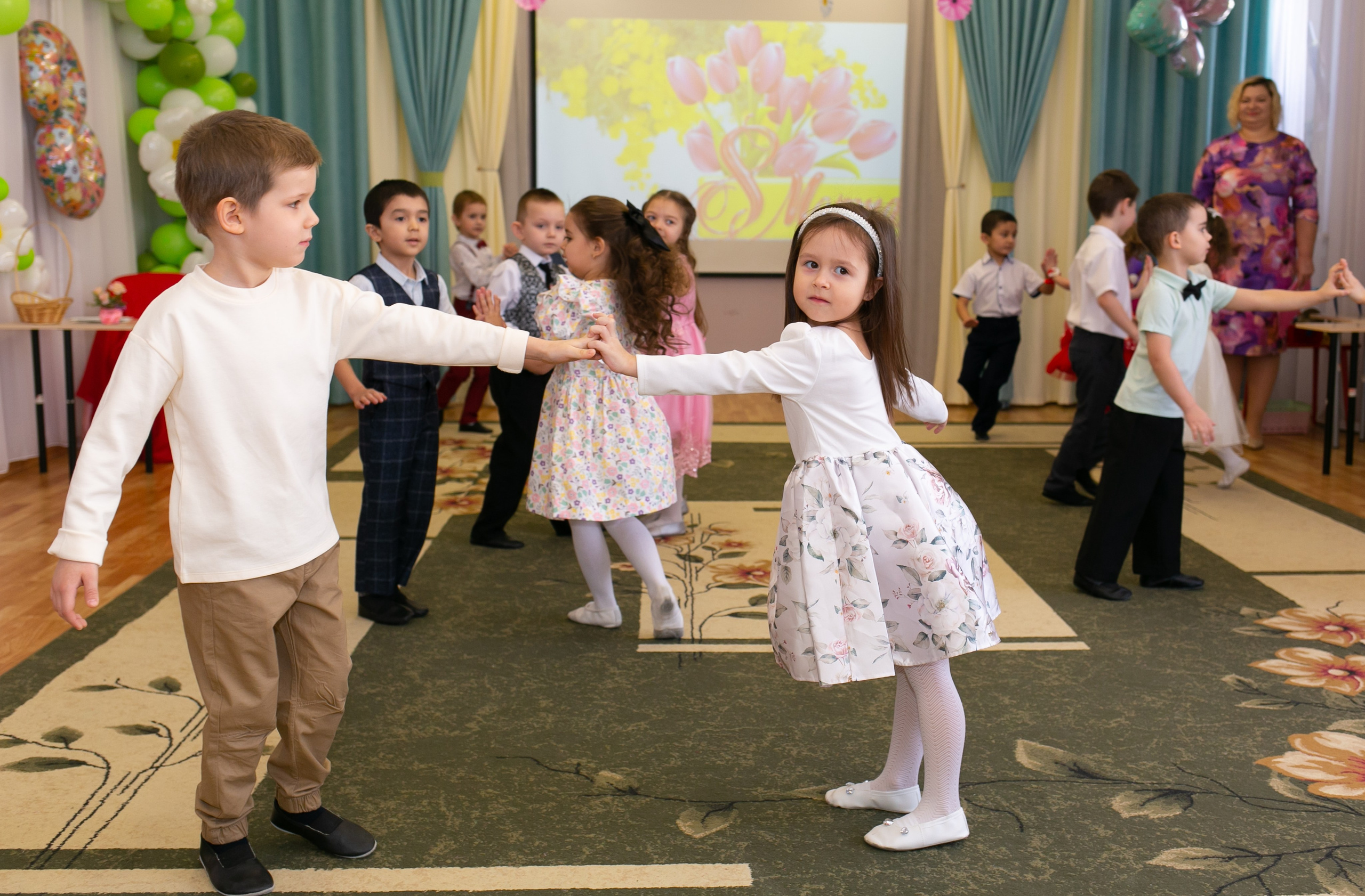 Выпускные и Утренники. Фотограф новорожденных и семейный фотограф НСО г. Бердск Марина Львова