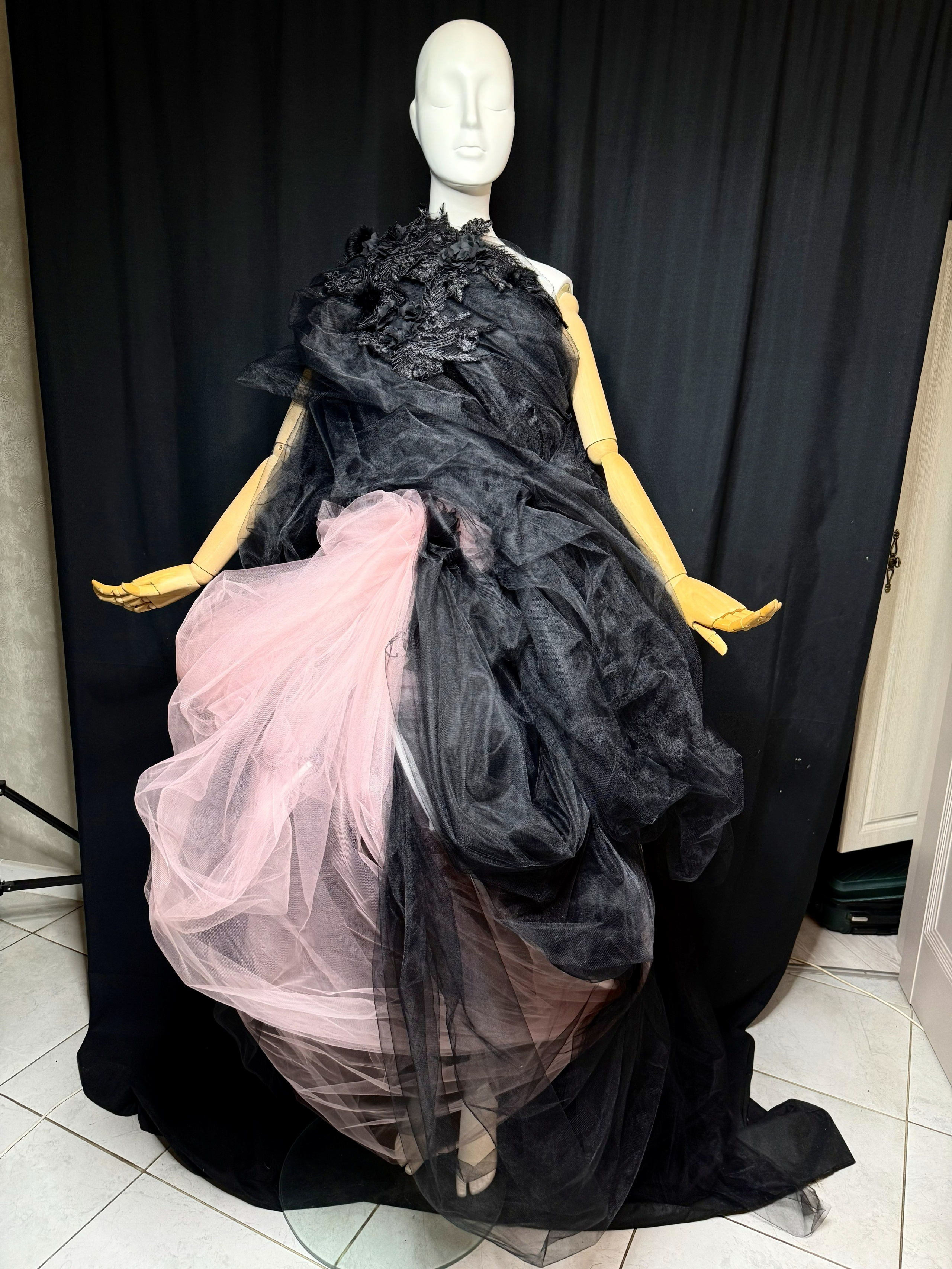 DRAPPING ART. SERGEY OSIPOV. HAIR ARTIST · COLORIST STYLIST · DESIGNER