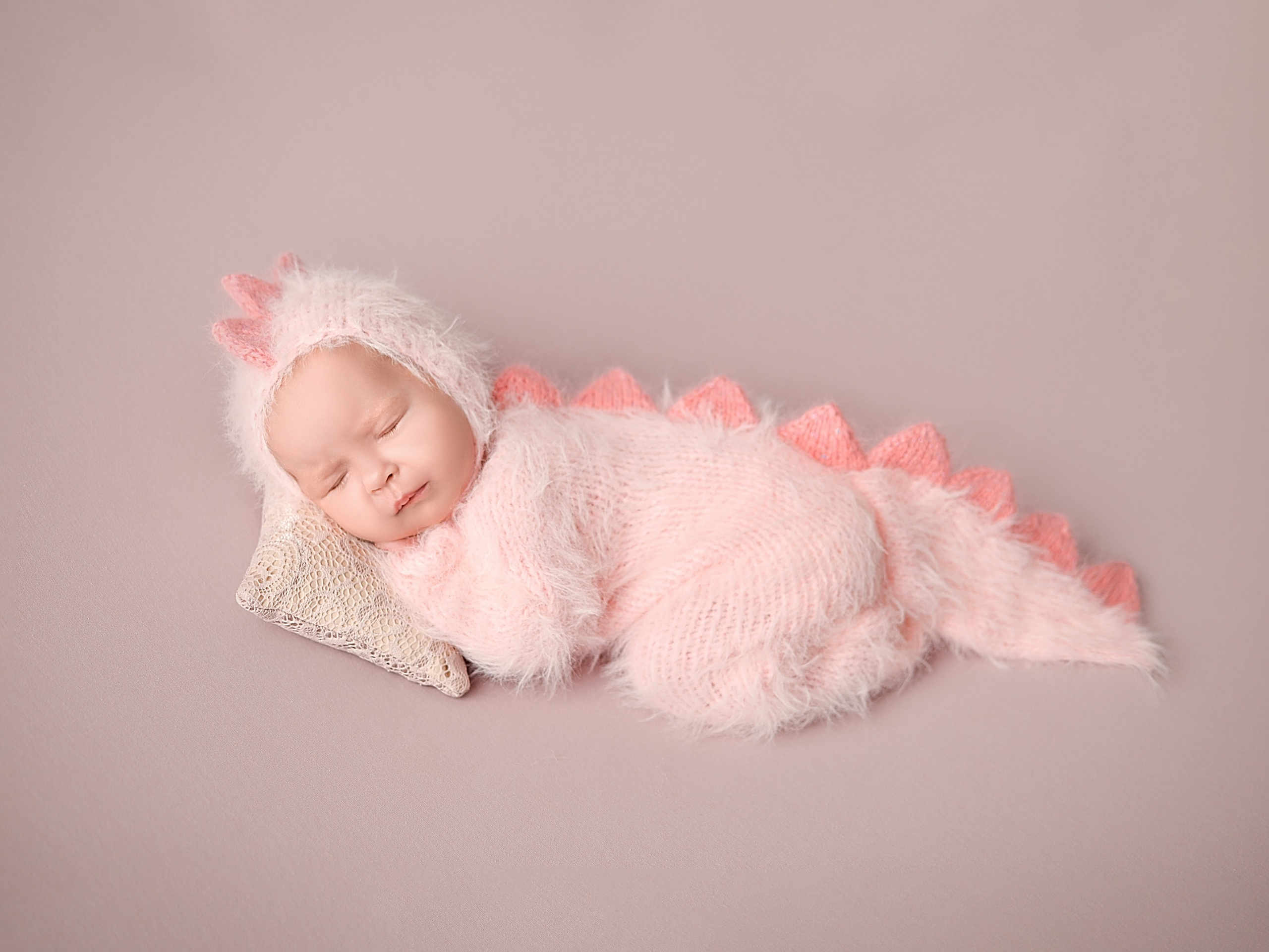 Близняшки Аня и Лиза. Фотограф новорожденных Краснодар Малышенко Надежда