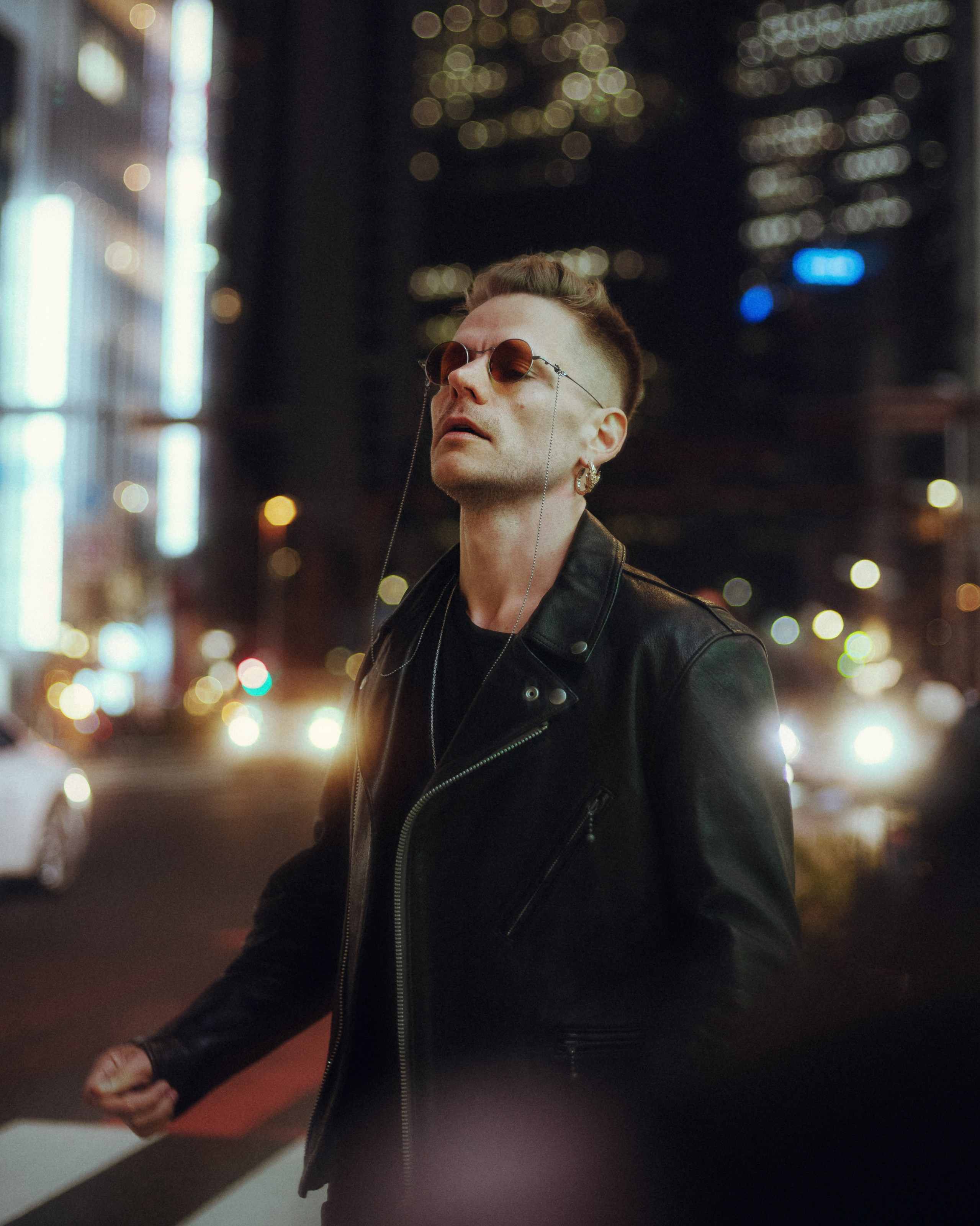 Mikhail. Photographer in Tokyo Anatolii Ozarto