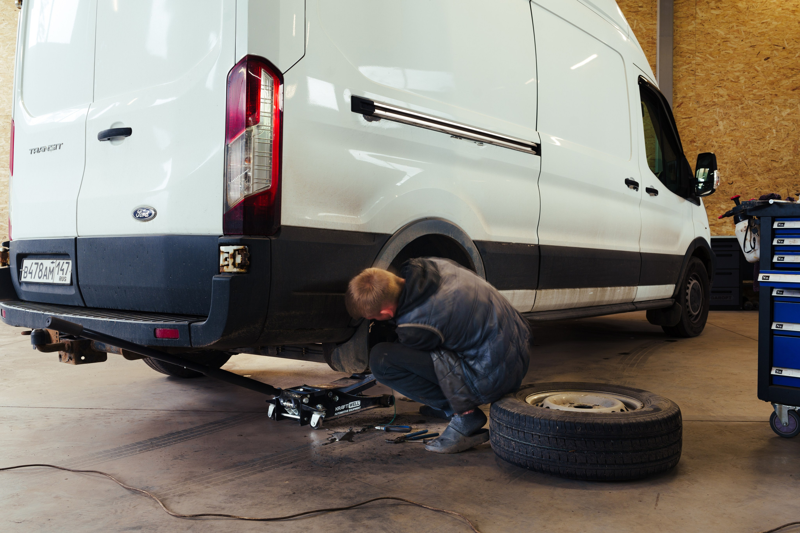 Сьемка для автосервиса РЕМСПОТ. Фотограф в СПБ Алмаз Камаев