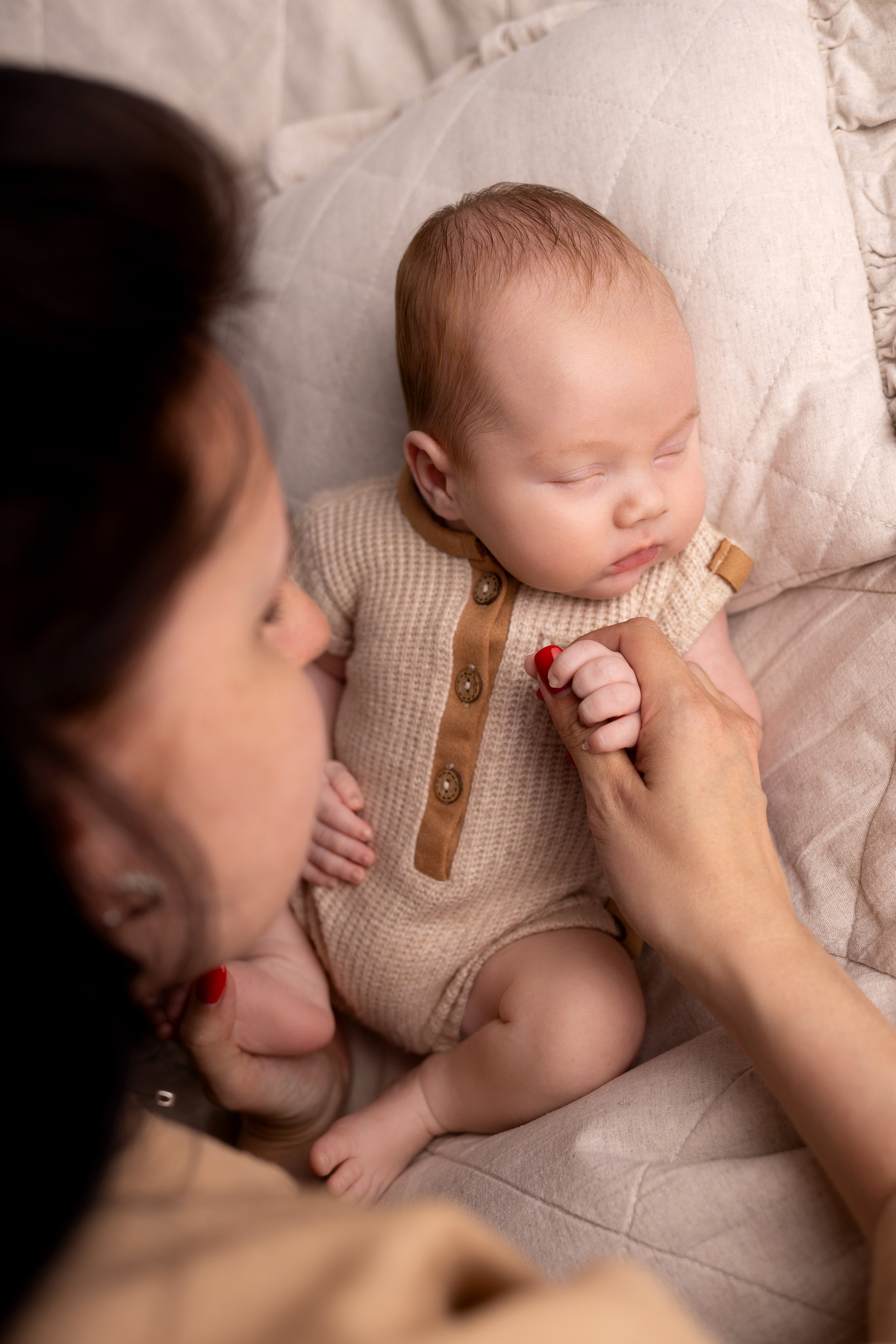 Newborn съемка в стиле Лайф. Фотограф новорожденных малышей в Омске и Омской области Эльвира Камаева