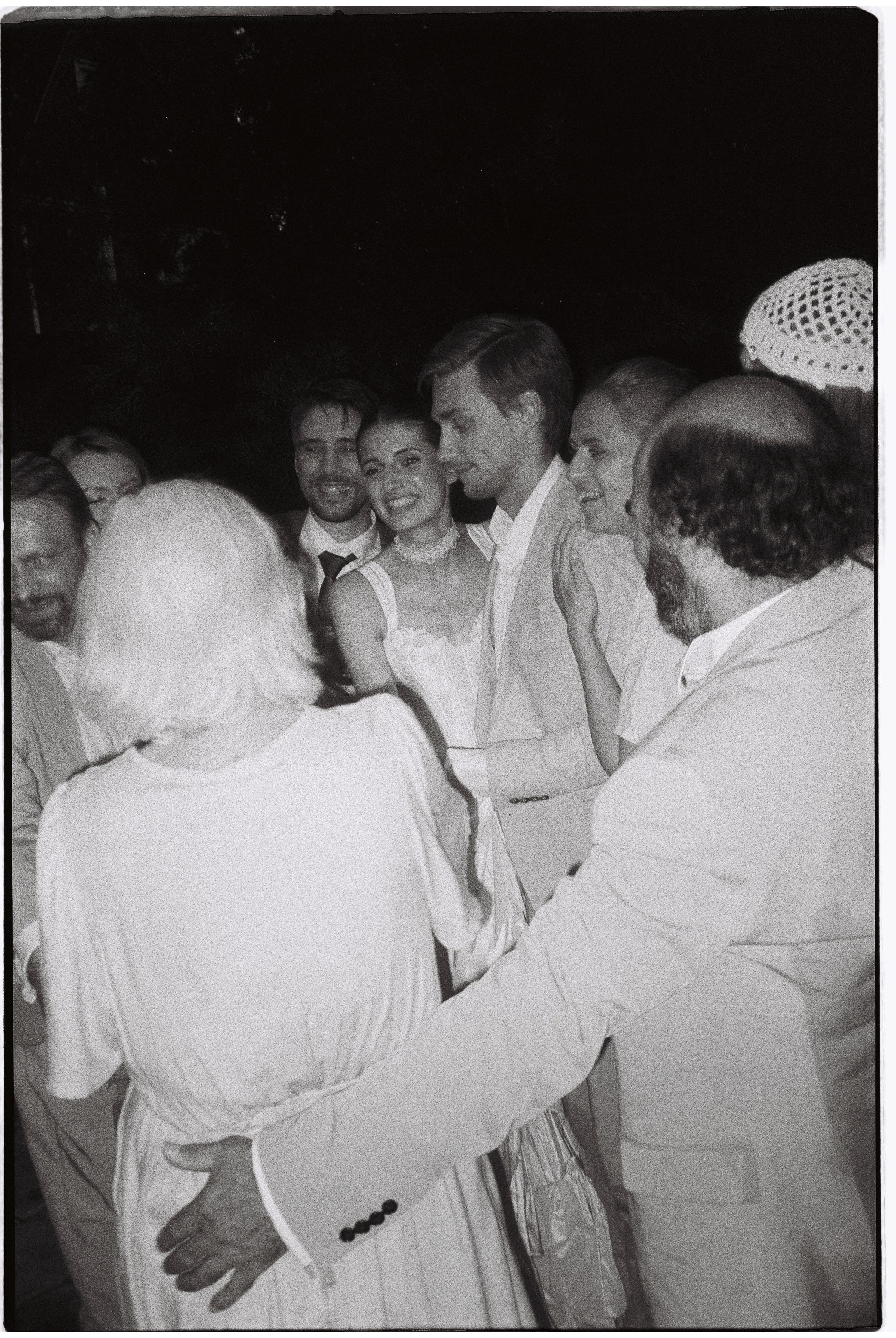 Камерная свадьба на природе. Свадебный фотограф в Москве Элина Ларченкова. Фото, которые цепляют