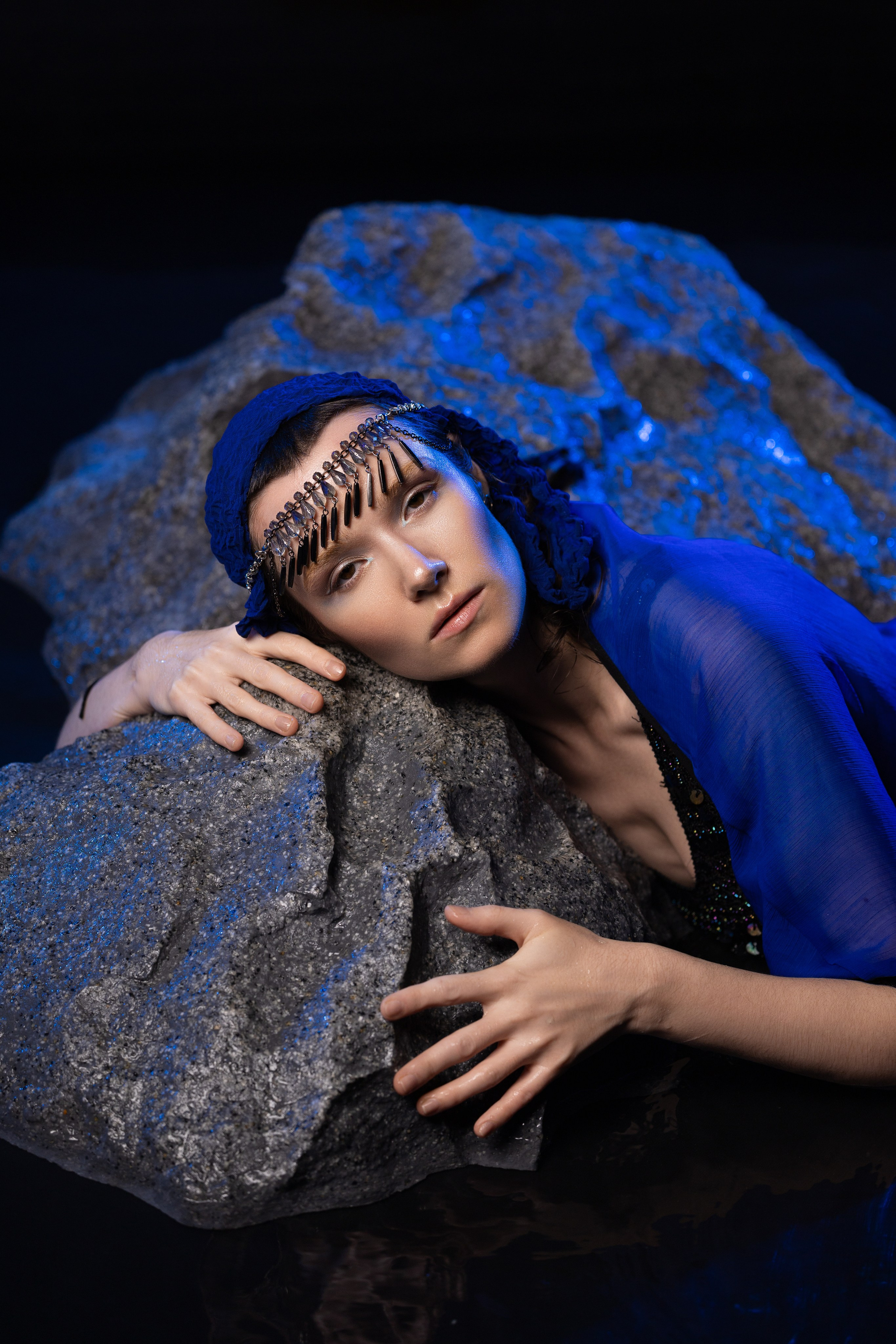 Цветной свет и фигуры. Фотограф Минск