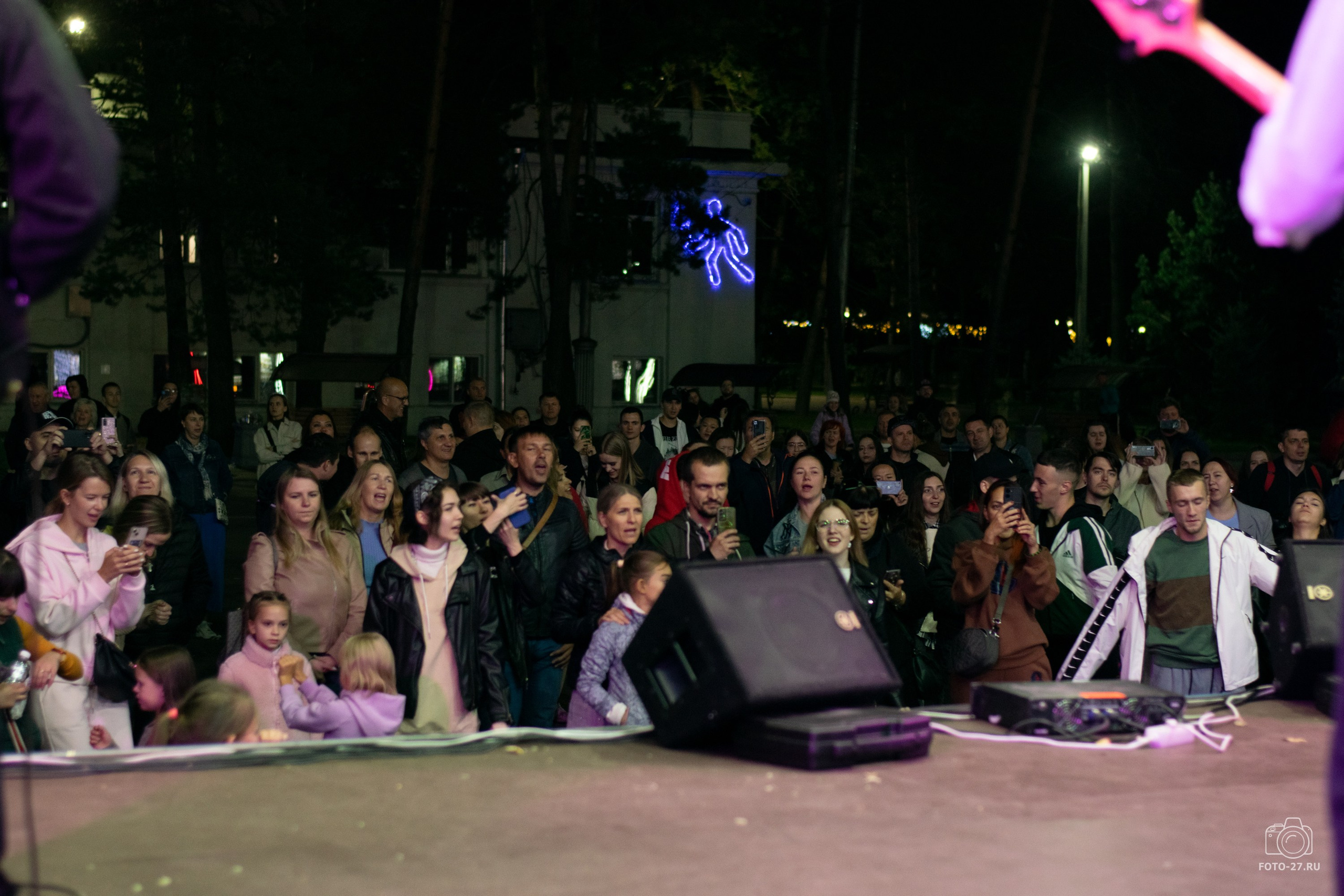 Антон Курдюмов фотограф в Хабаровске Рина Курдюмова фото27 foto27 Антон Дорофеев репортажный репортаж документалист Тони и Рина фотосоздатели Международный фестиваль Рок в защиту животных Хабаровск