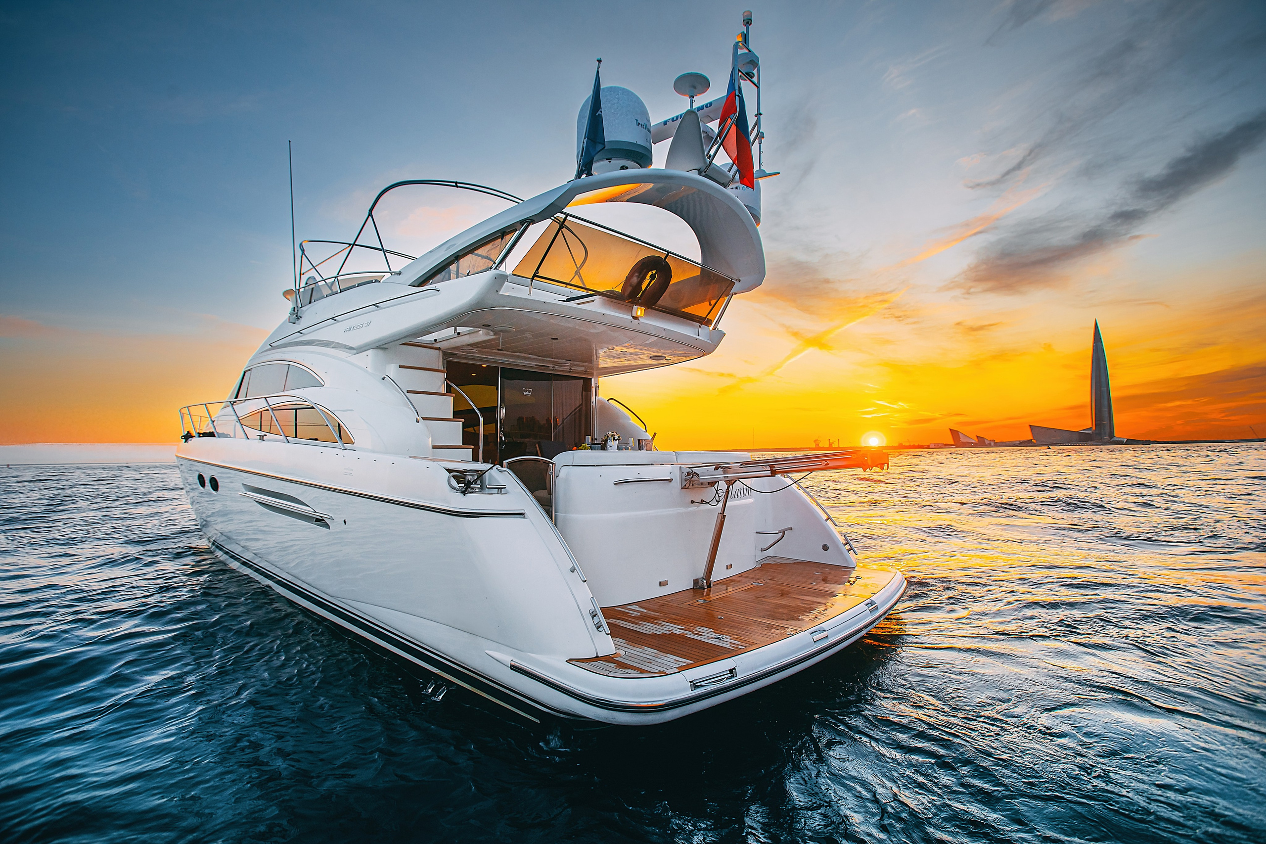 Яхта Princess 57 Esperanza. SPB Rent Boats|аренда катеров и теплоходов