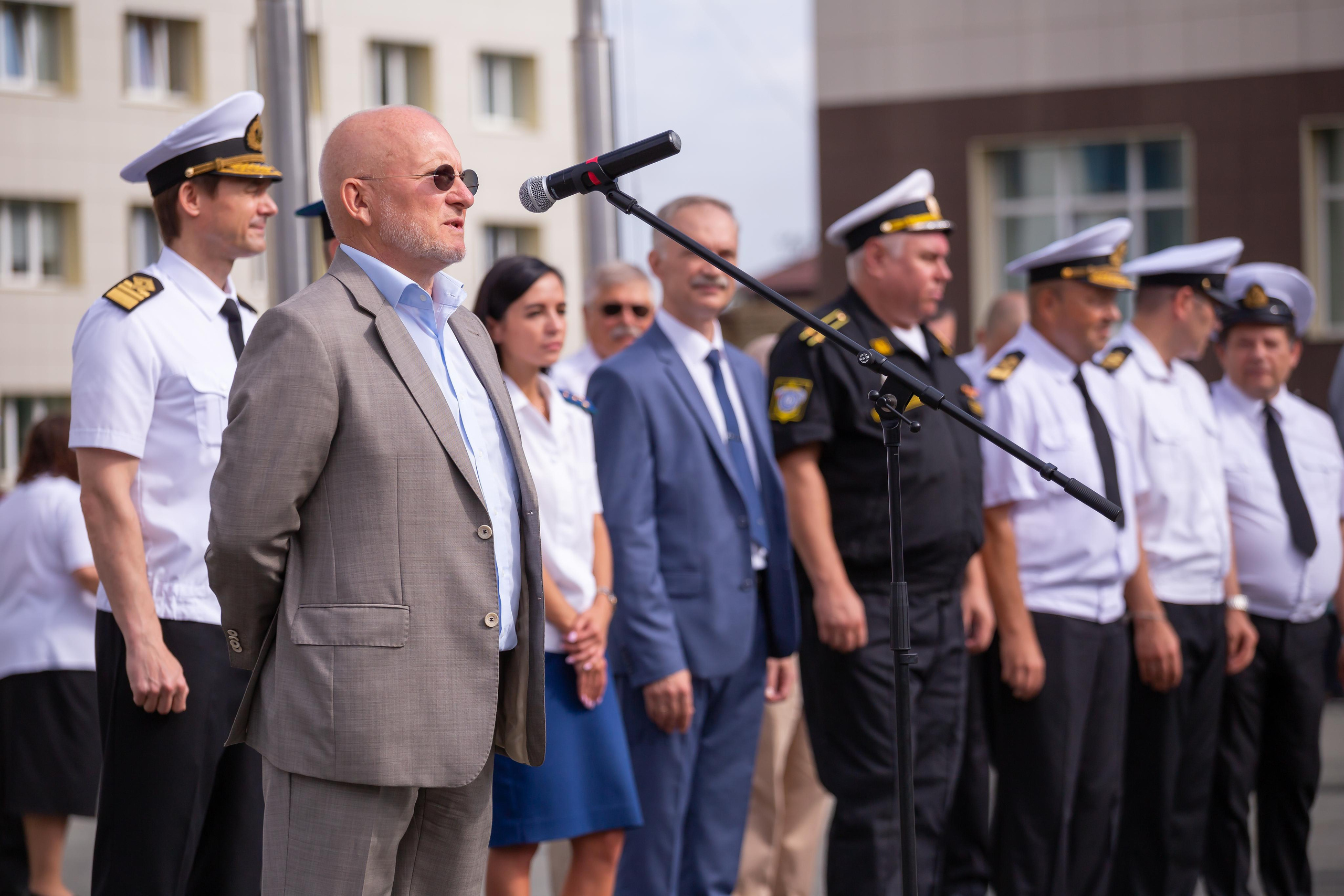 1 Сентября в МГУ. Фотограф Антон Клейнос, Владивосток