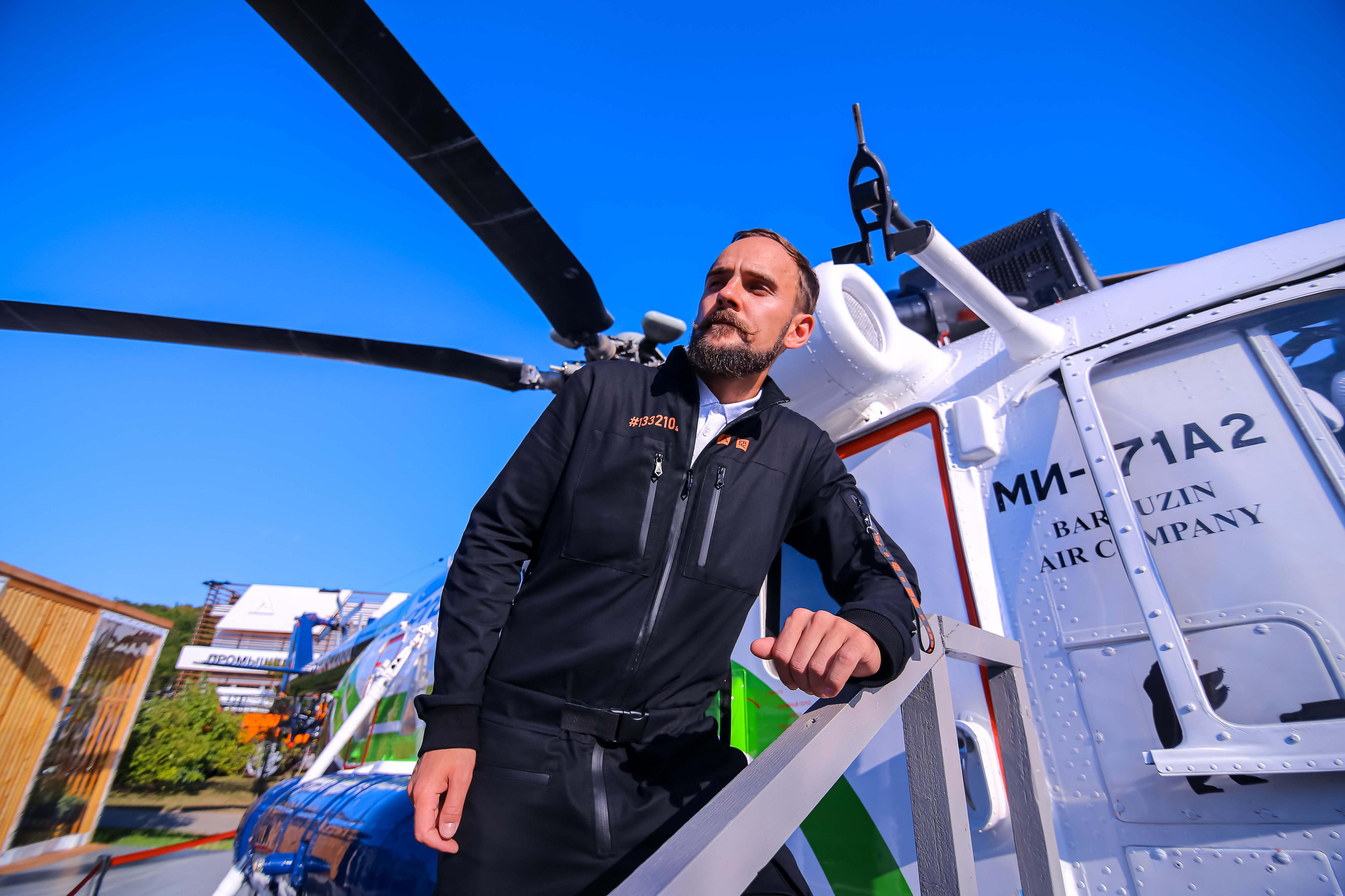 Портретная съёмка компании "Бастион" в коллаборации с одеждой. Фотограф Антон Клейнос, Владивосток