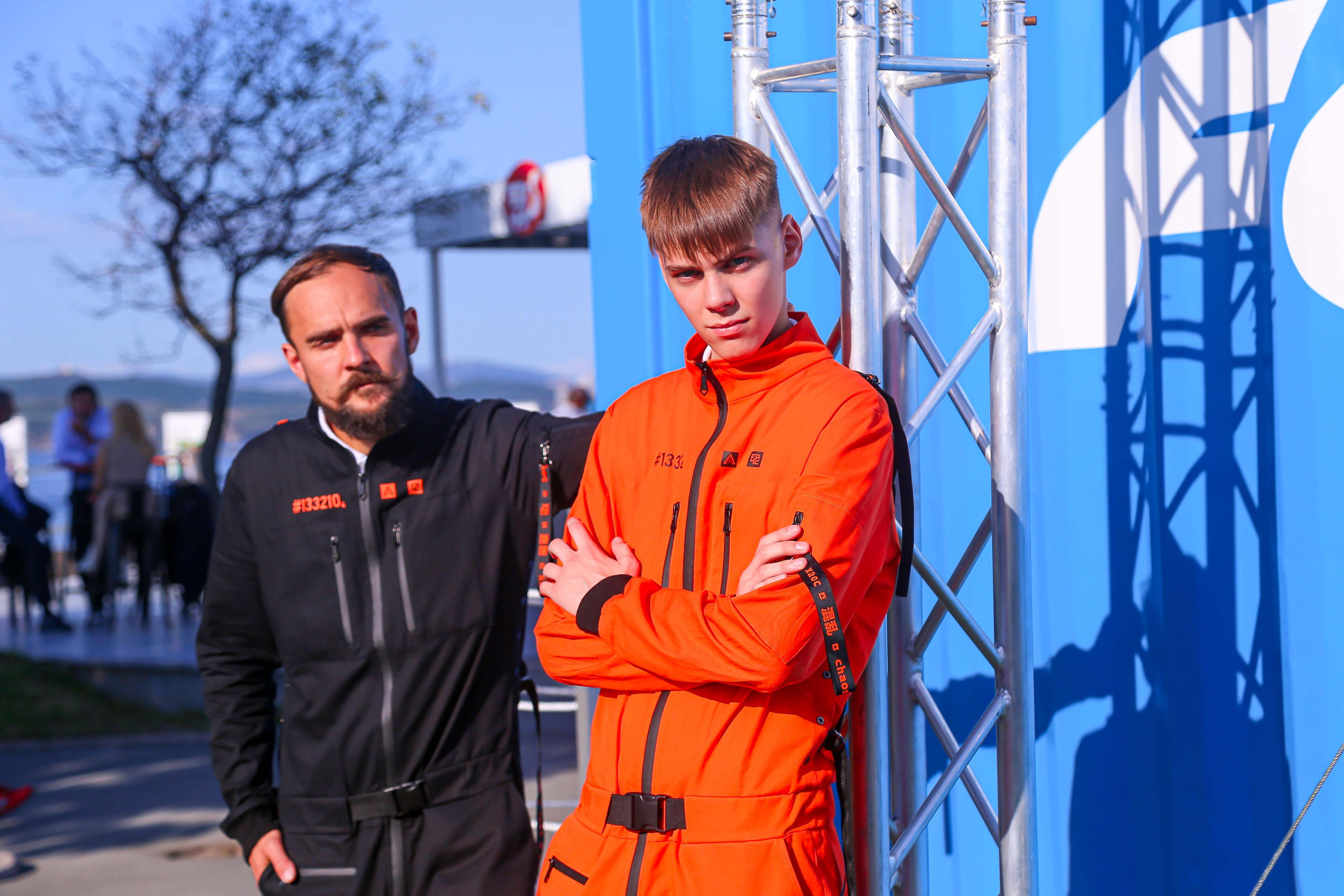 Портретная съёмка компании "Бастион" в коллаборации с одеждой. Фотограф Антон Клейнос, Владивосток