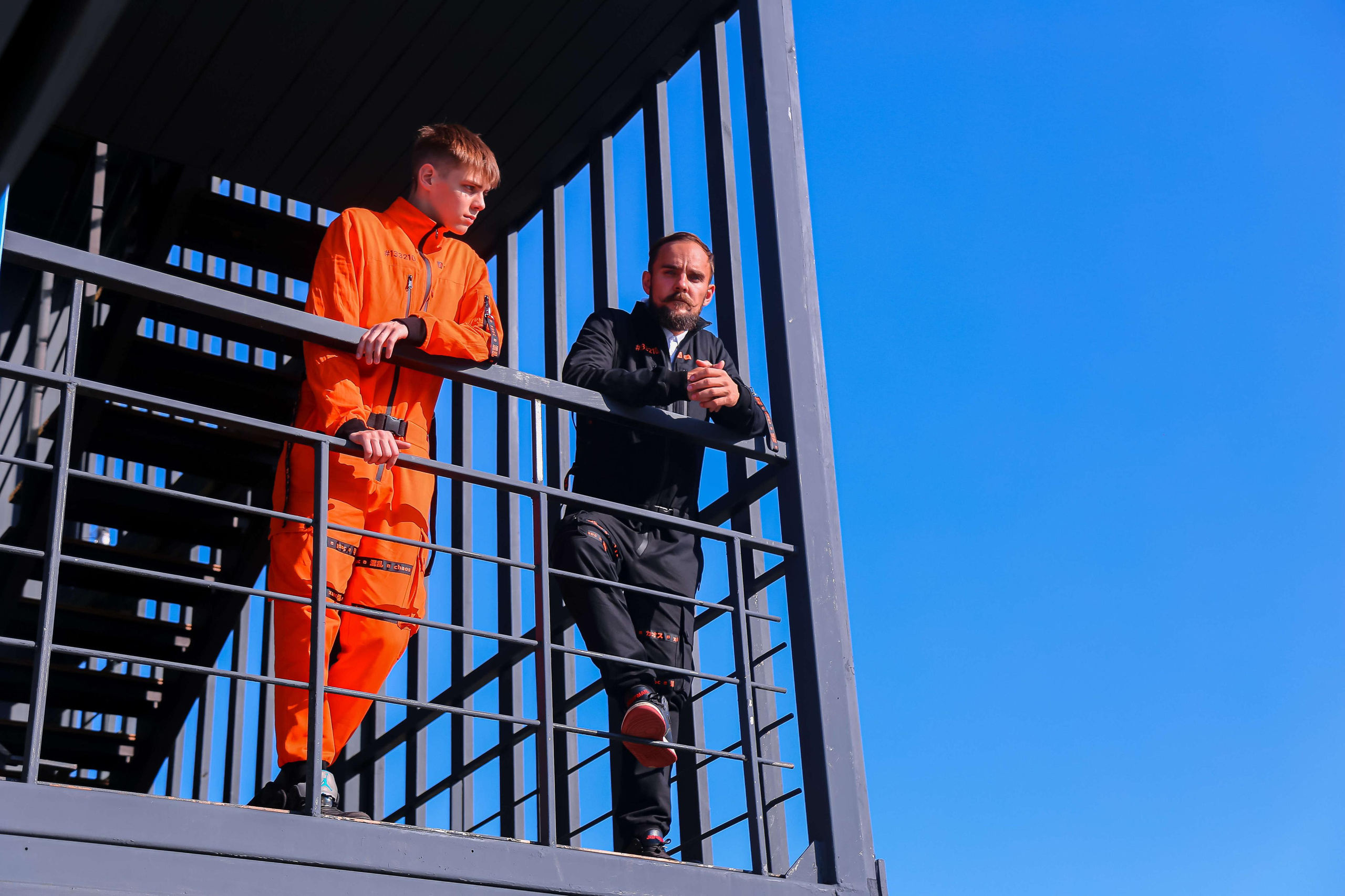 Портретная съёмка компании "Бастион" в коллаборации с одеждой. Фотограф Антон Клейнос, Владивосток