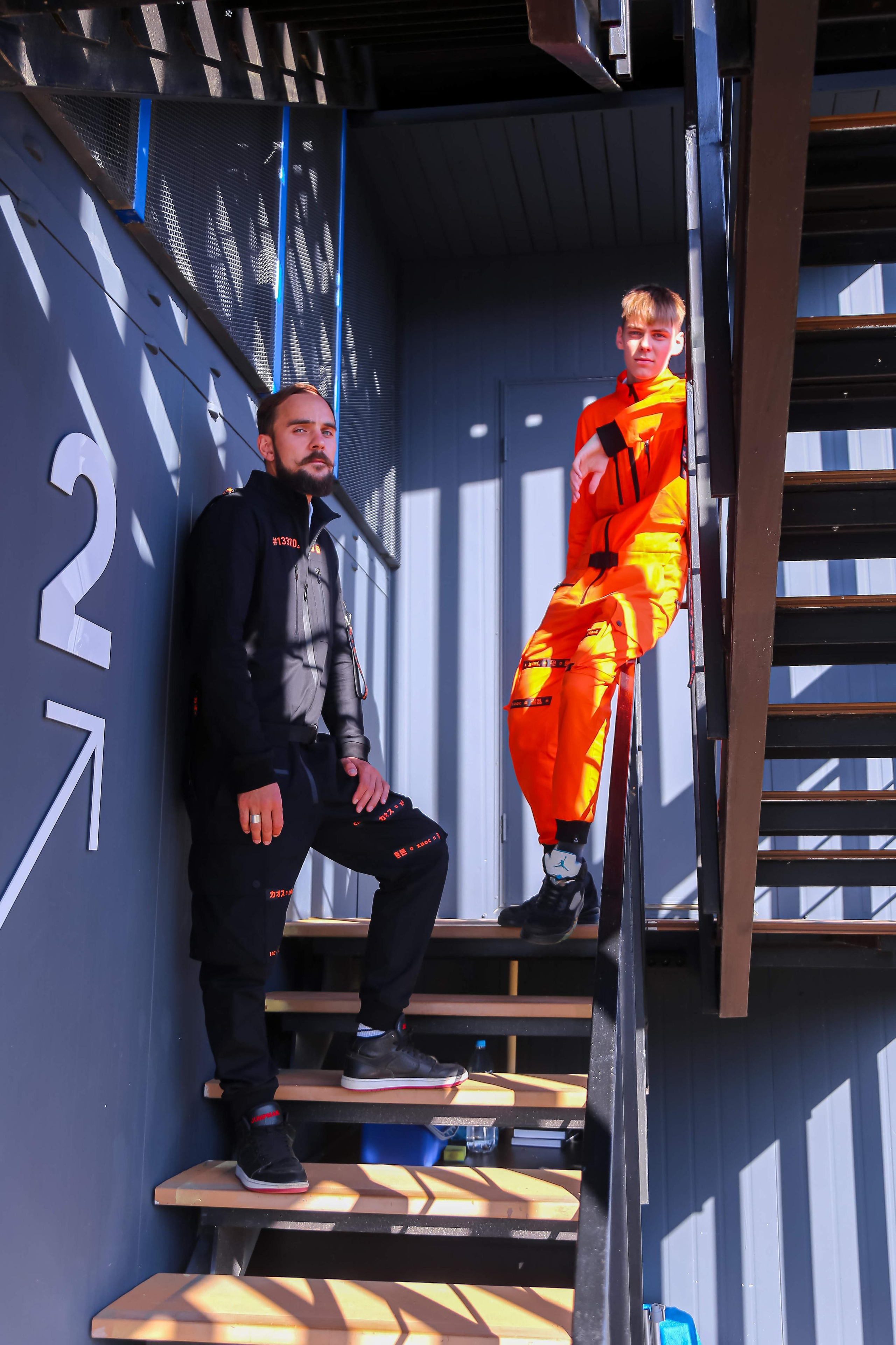 Портретная съёмка компании "Бастион" в коллаборации с одеждой. Фотограф Антон Клейнос, Владивосток