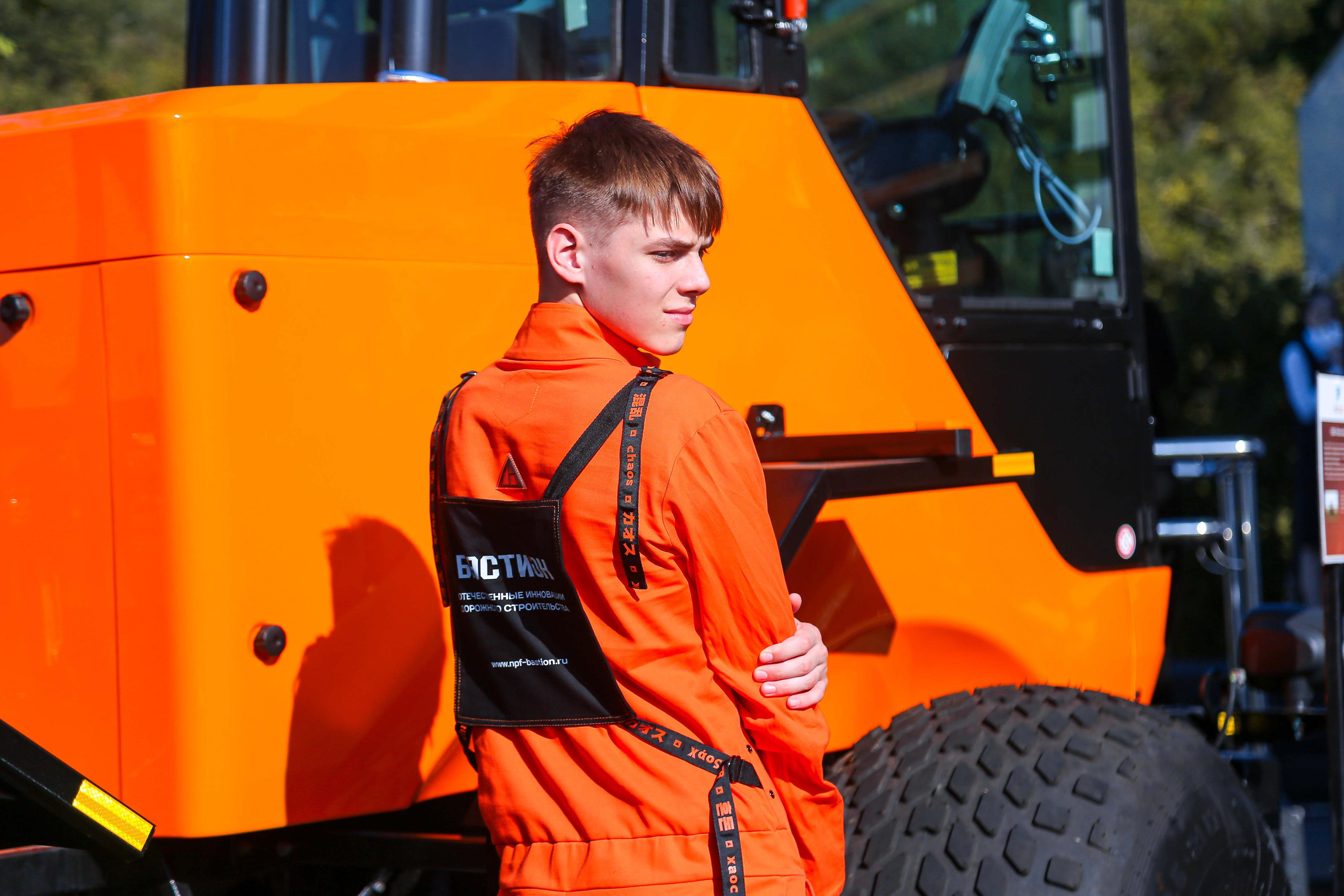 Портретная съёмка компании "Бастион" в коллаборации с одеждой. Фотограф Антон Клейнос, Владивосток