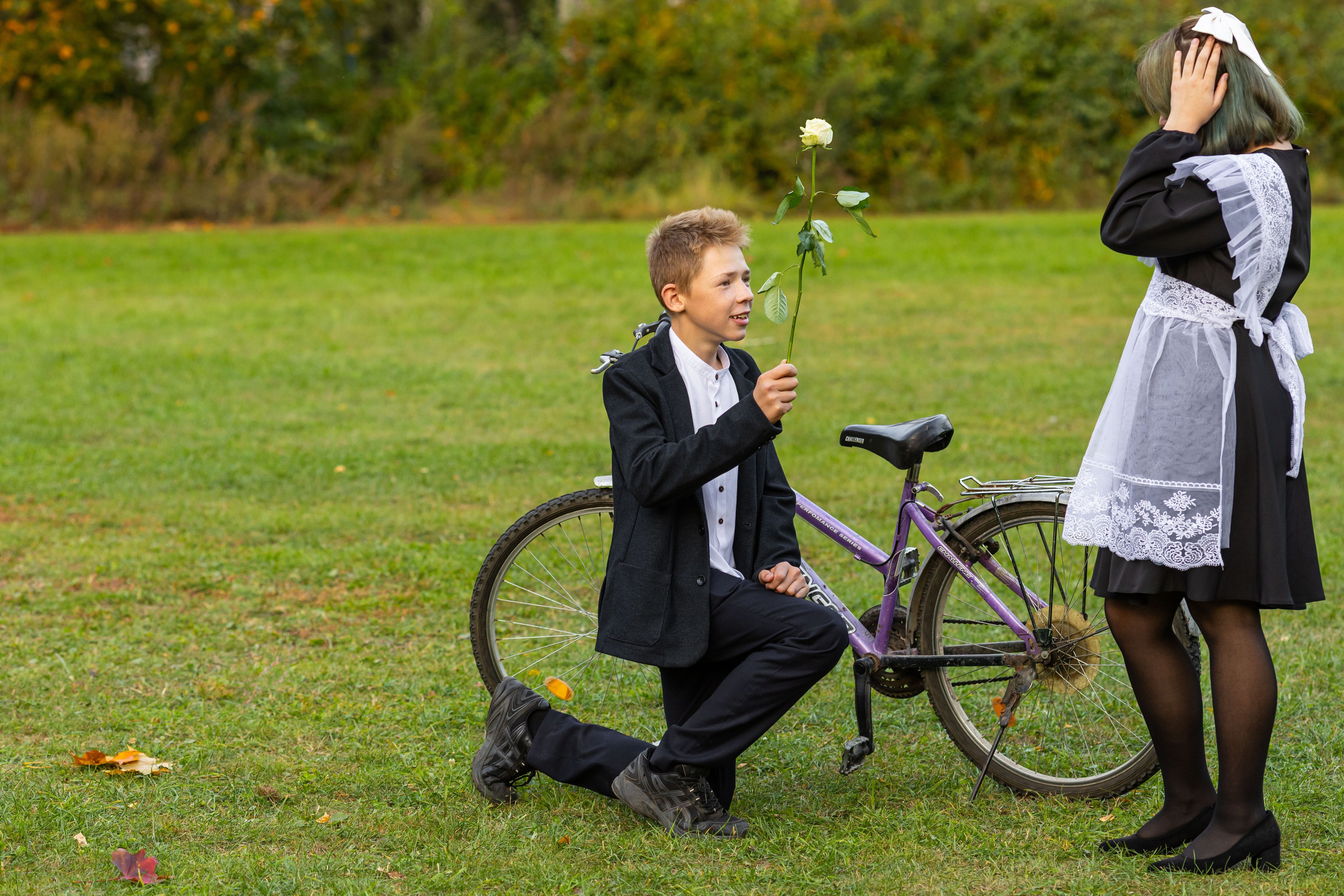 Осенняя фотосессия у школы с учителем. Семейный и детский фотограф Анна Петракова