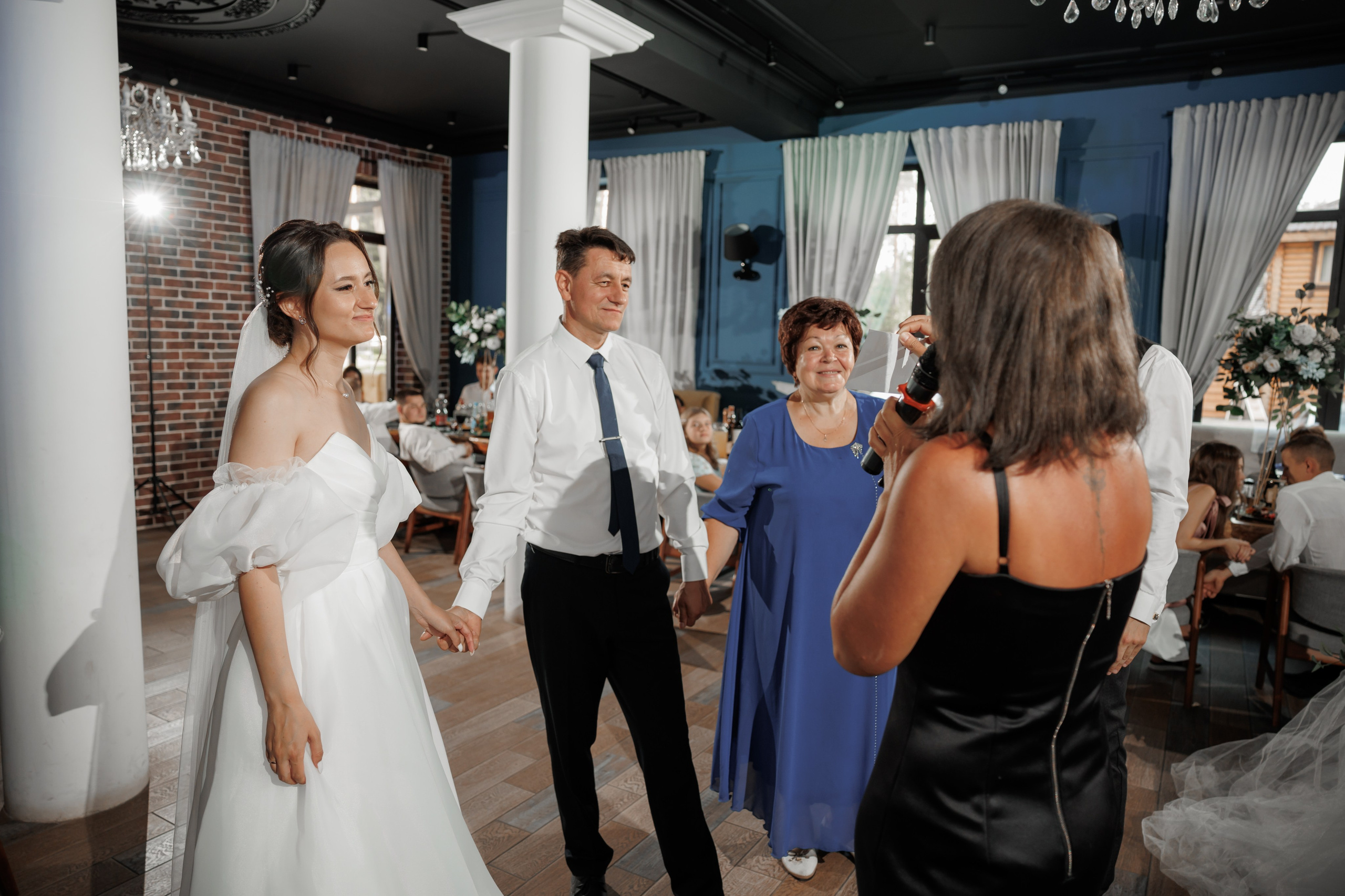 Полина и Дмитрий, загородный клуб «Барин», ЗАГС в г. Пушкино. Свадебный и репортажный фотограф (Москва, Королев и другие)