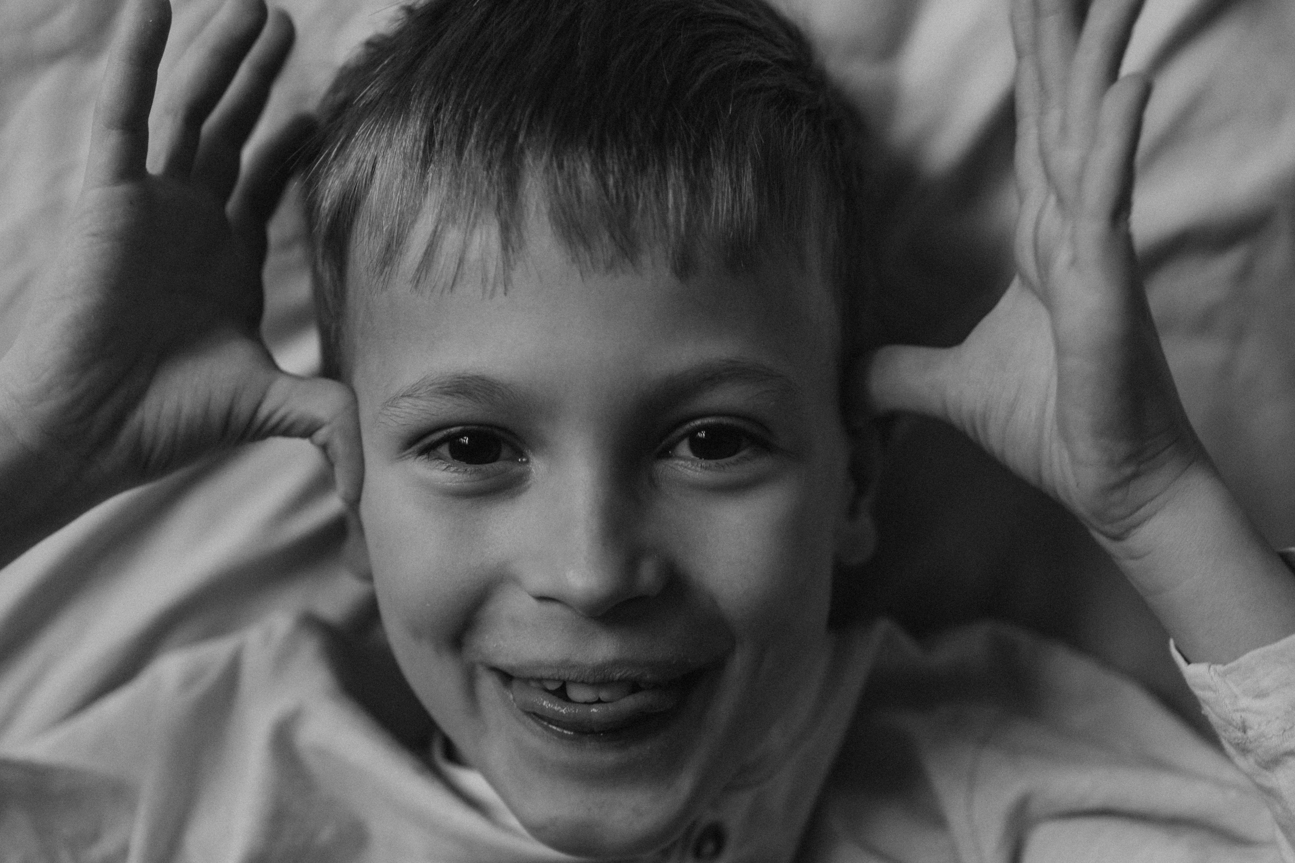 Семейное утро в объятиях. Семейный и женский фотограф в Москве Коновалова Олеся