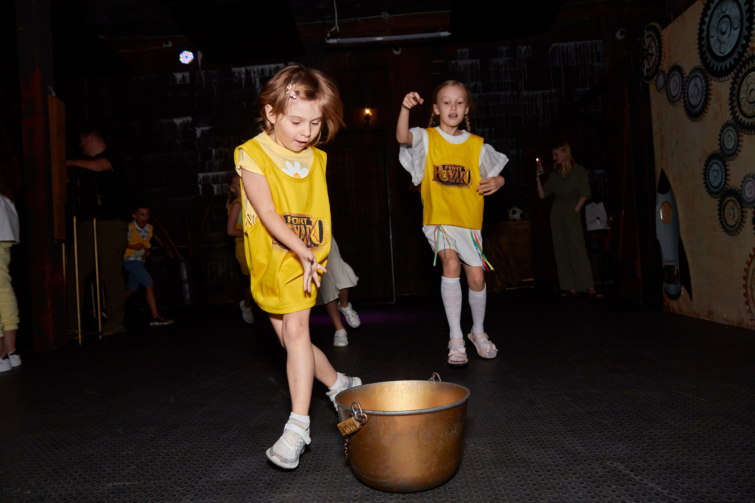 Фотосъёмка квестов и квест-шоу. Предметный и репортажный фотограф Алексей Кротов