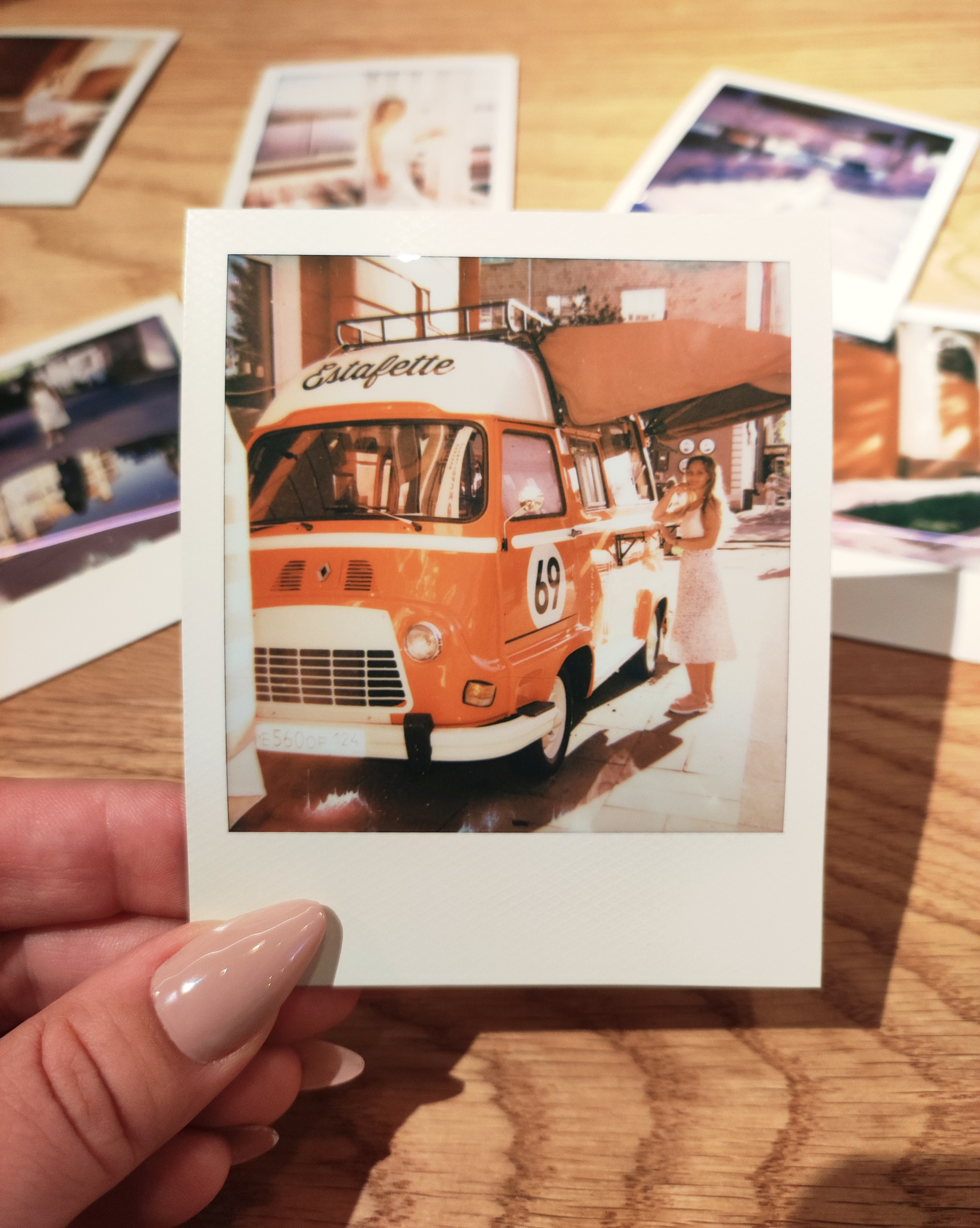 Анна. Съёмка на Полароид. Фотограф Регина Крикунова г. Красноярск