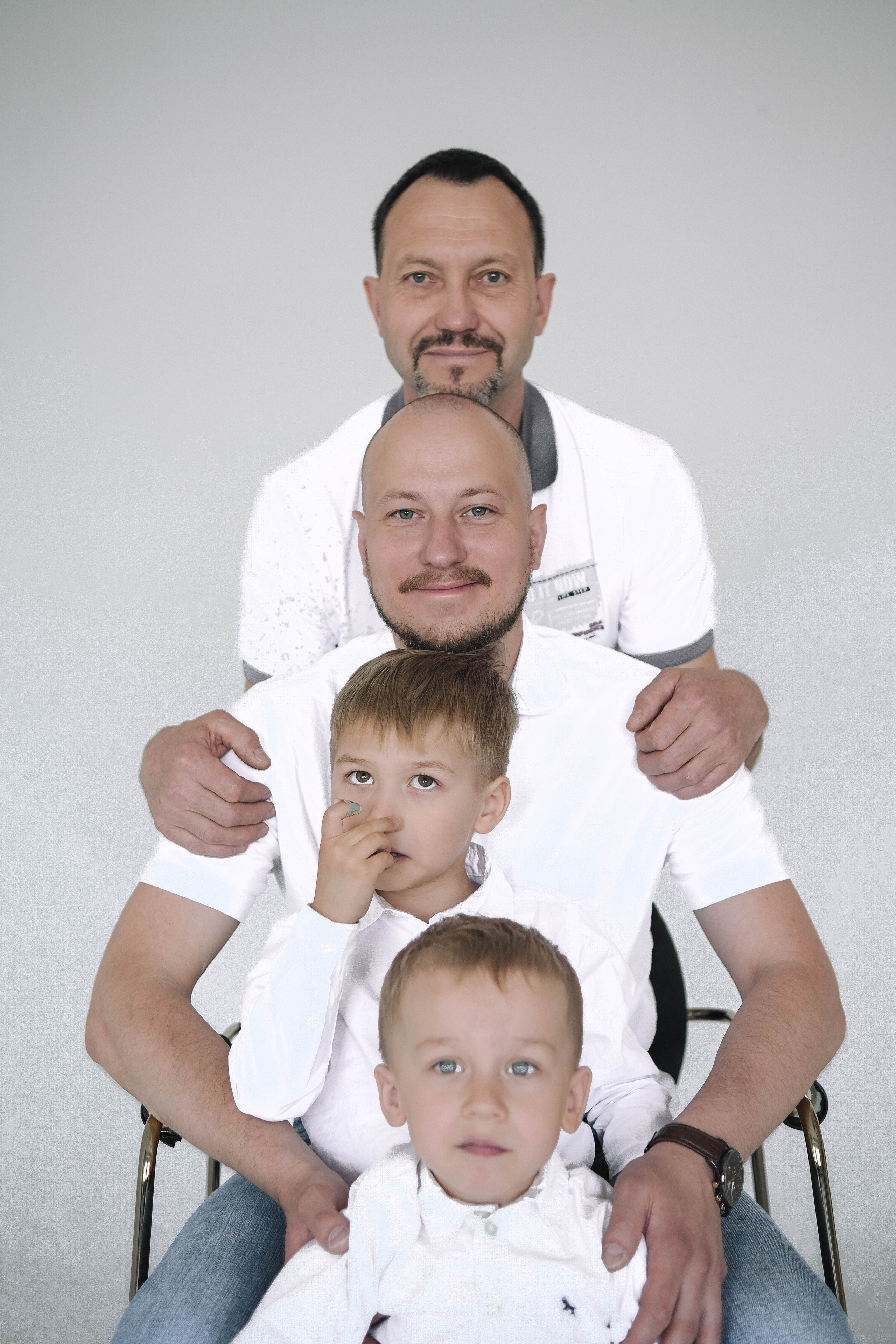 Большая семейная на циклораме. Главная