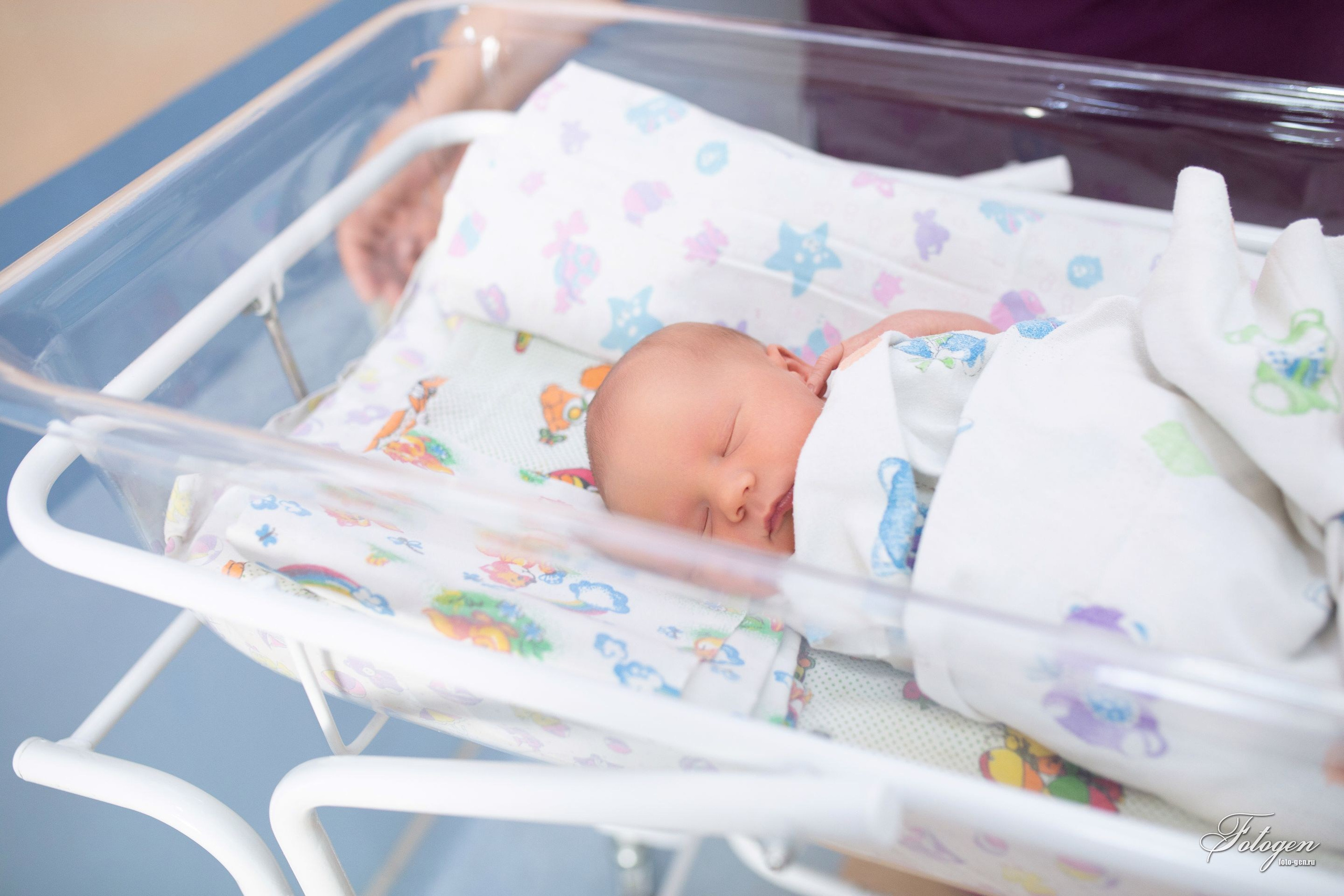Фотосессия выписки из роддома в Краснодаре | Портфолио Fotogen. Интерьерная фотостудия FOTOGEN г. Краснодар