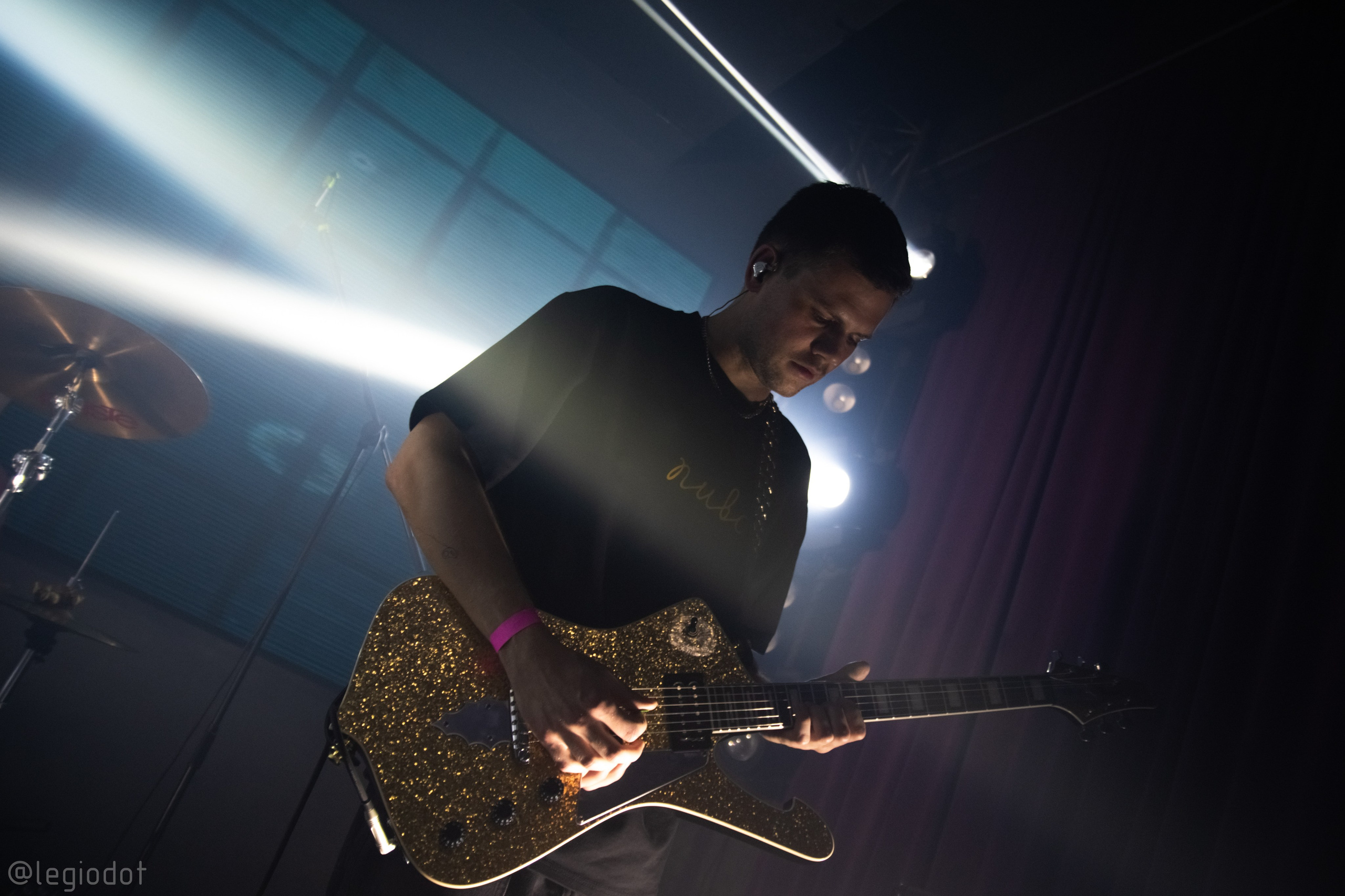 Show Me a Dinosaur & Naska 13.03.2025. Репортажный фотограф в Москве Legiodot