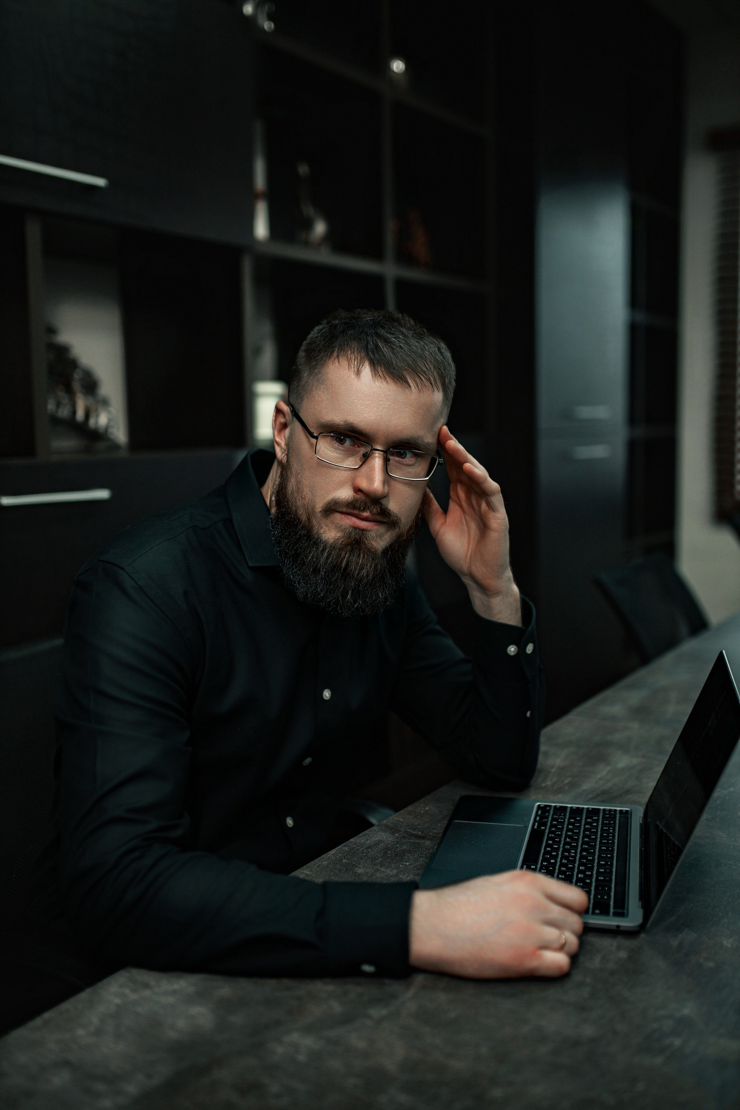 Владимир, бизнес портрет. Бизнес фотограф Ижевск — Назаров Роман