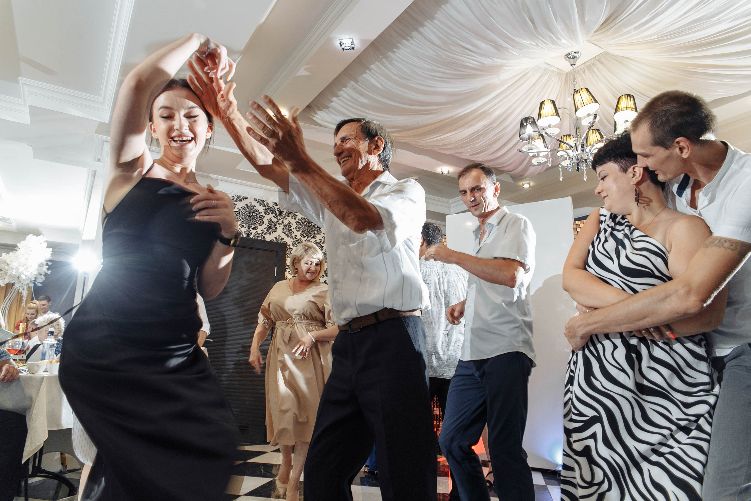 Татьяна и Виктор: настоящая русская свадьба. Событийный фотограф Максим Бескоровайновнов