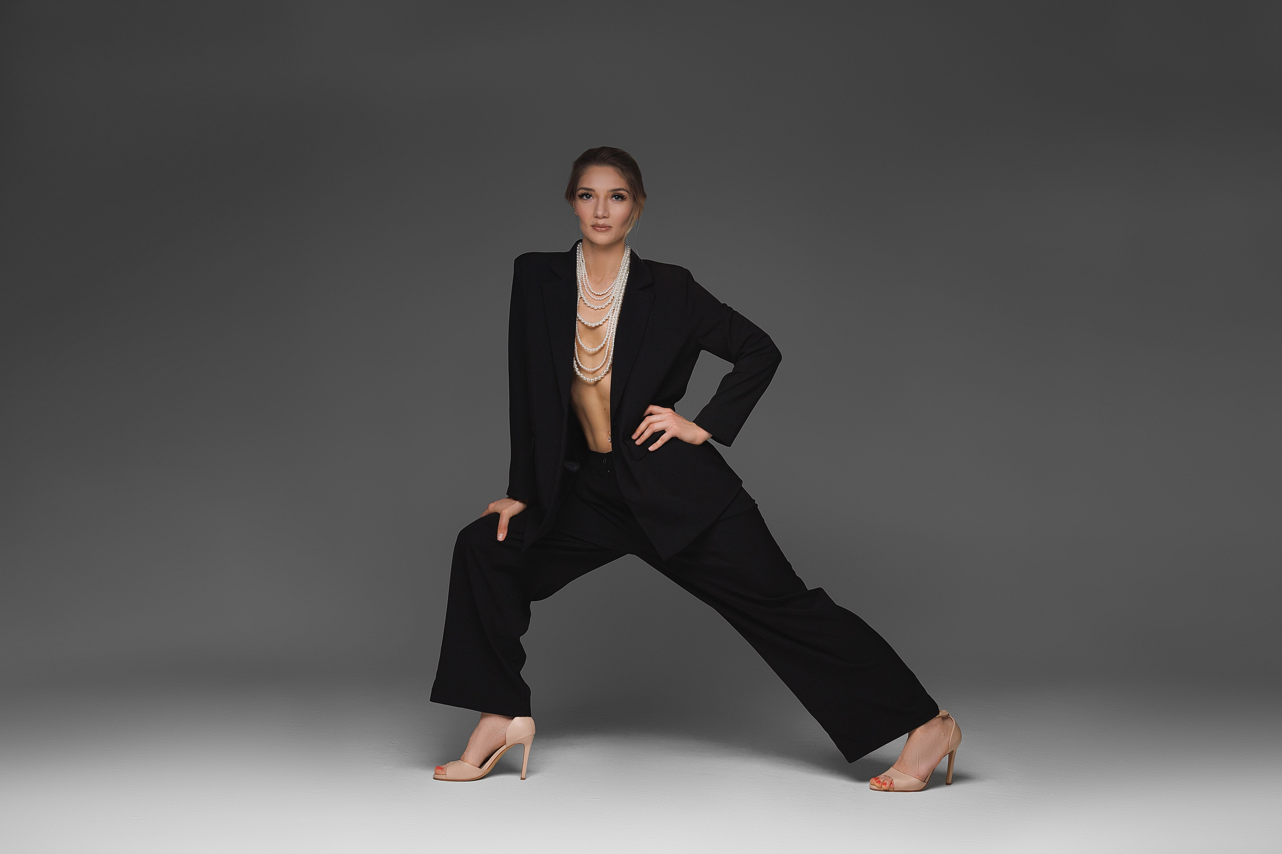 Натали — портретная фотосессия в жемчуге. Анастасия, Фотограф женского портрета и беременности в стиле vogue