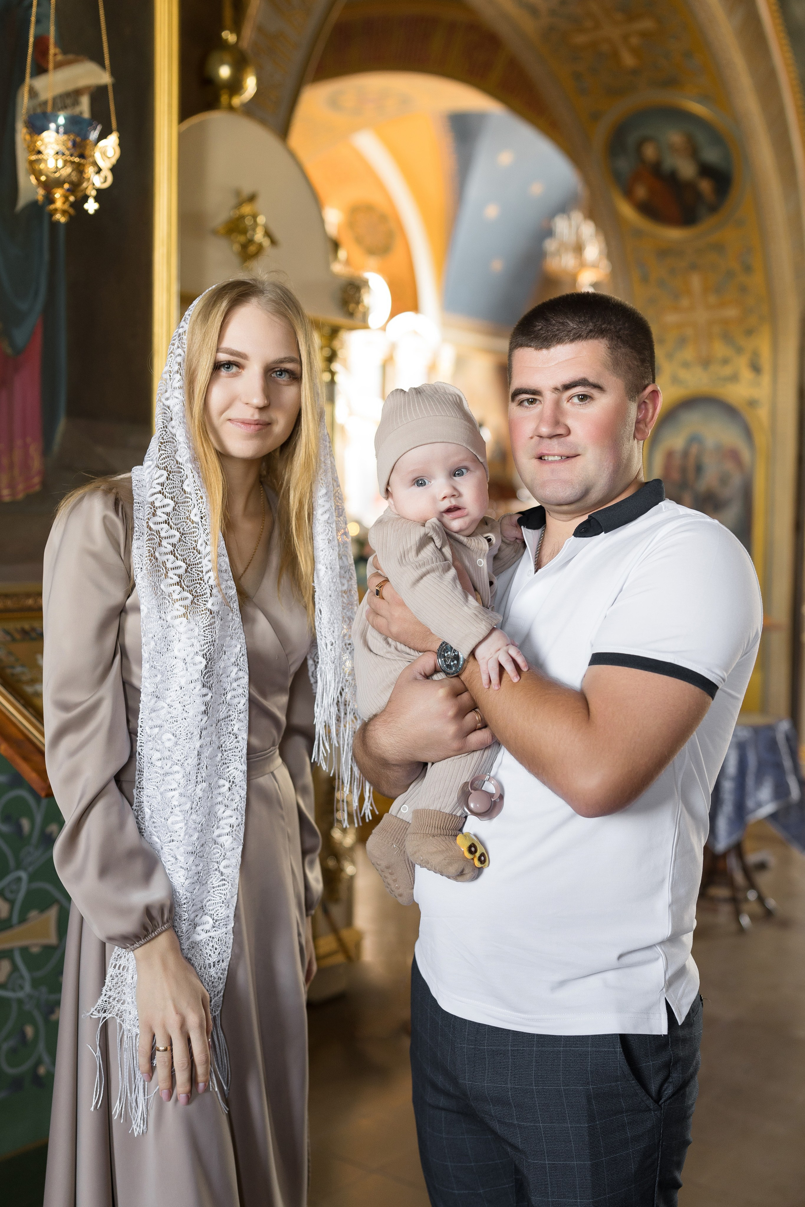 Крещение Михаила в Николаевской церкви. Анастасия Безуглова- свадебный фотограф в Таганроге