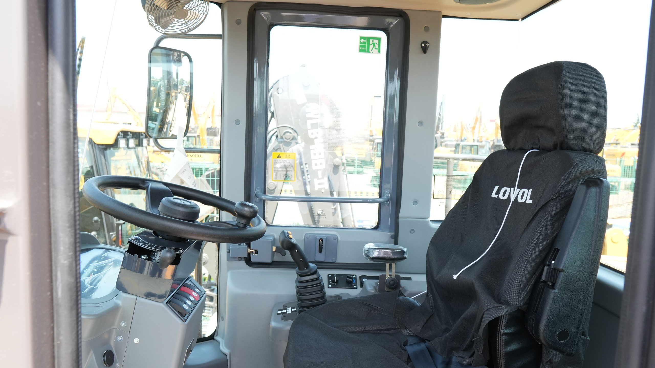 Фото фронт. погр. Weheavy WL855K. Продажа и обслуживание грузовой техники и спецтехники в г. Новосибирск компания СТИ