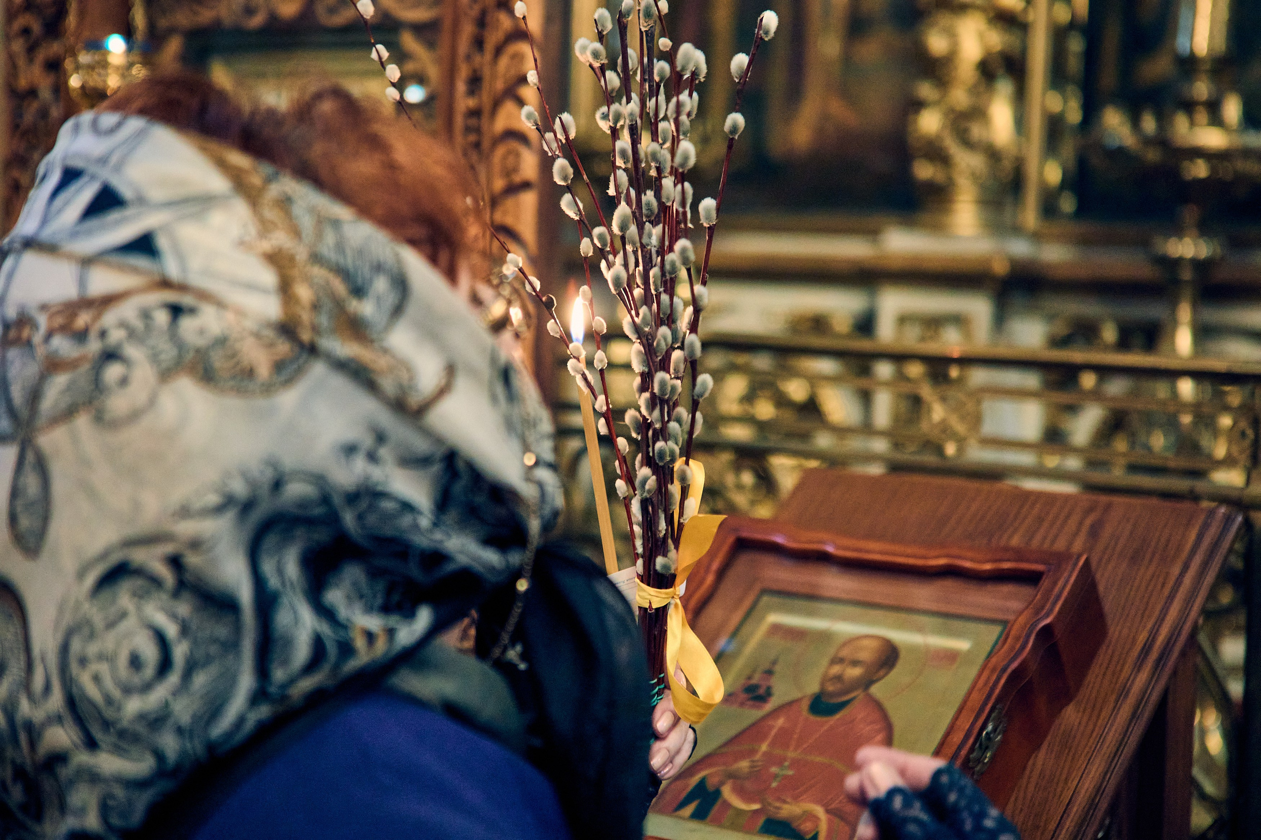 На всенощном бдении под Неделю ваий. DMITRY MOISEENKO — фотограф, художник, топ-стилист