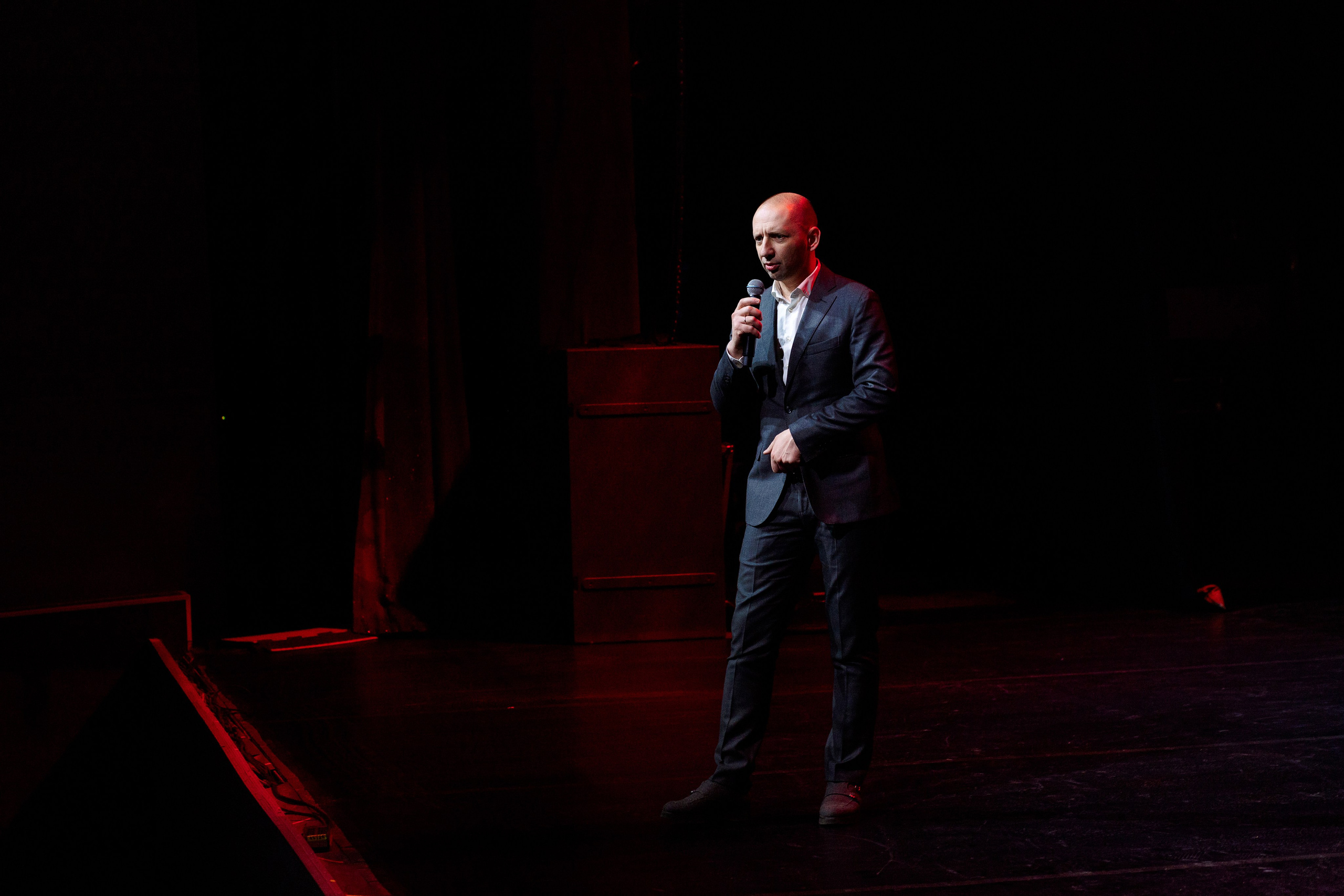 РЕПОРТАЖ: НОВЫЙ ГОД В ДК МЕТАЛЛУРГ. Профессиональный фотограф в Ижевске Леша Петров