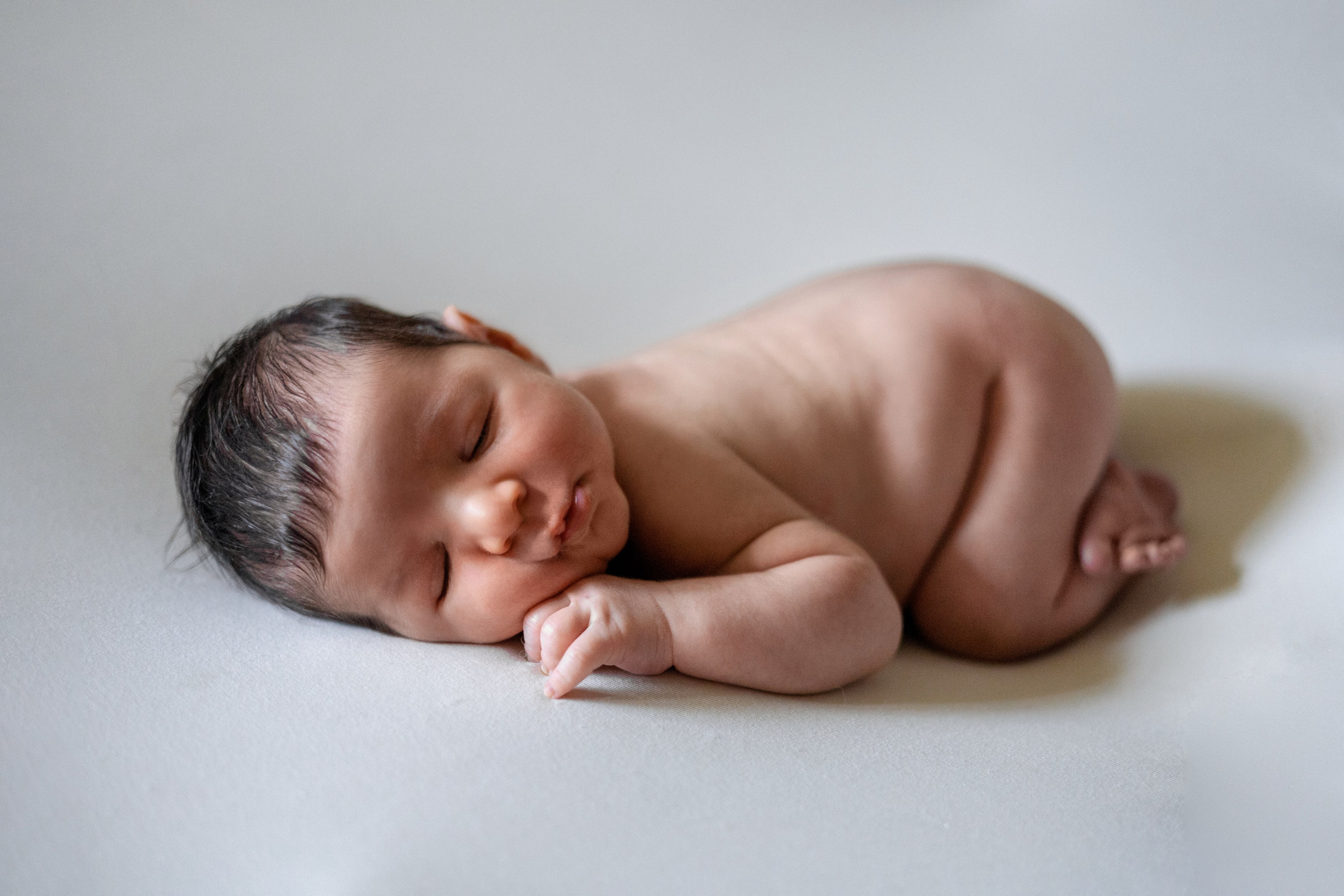 фотосессия новорожденного в саратове ню, младенец голышом