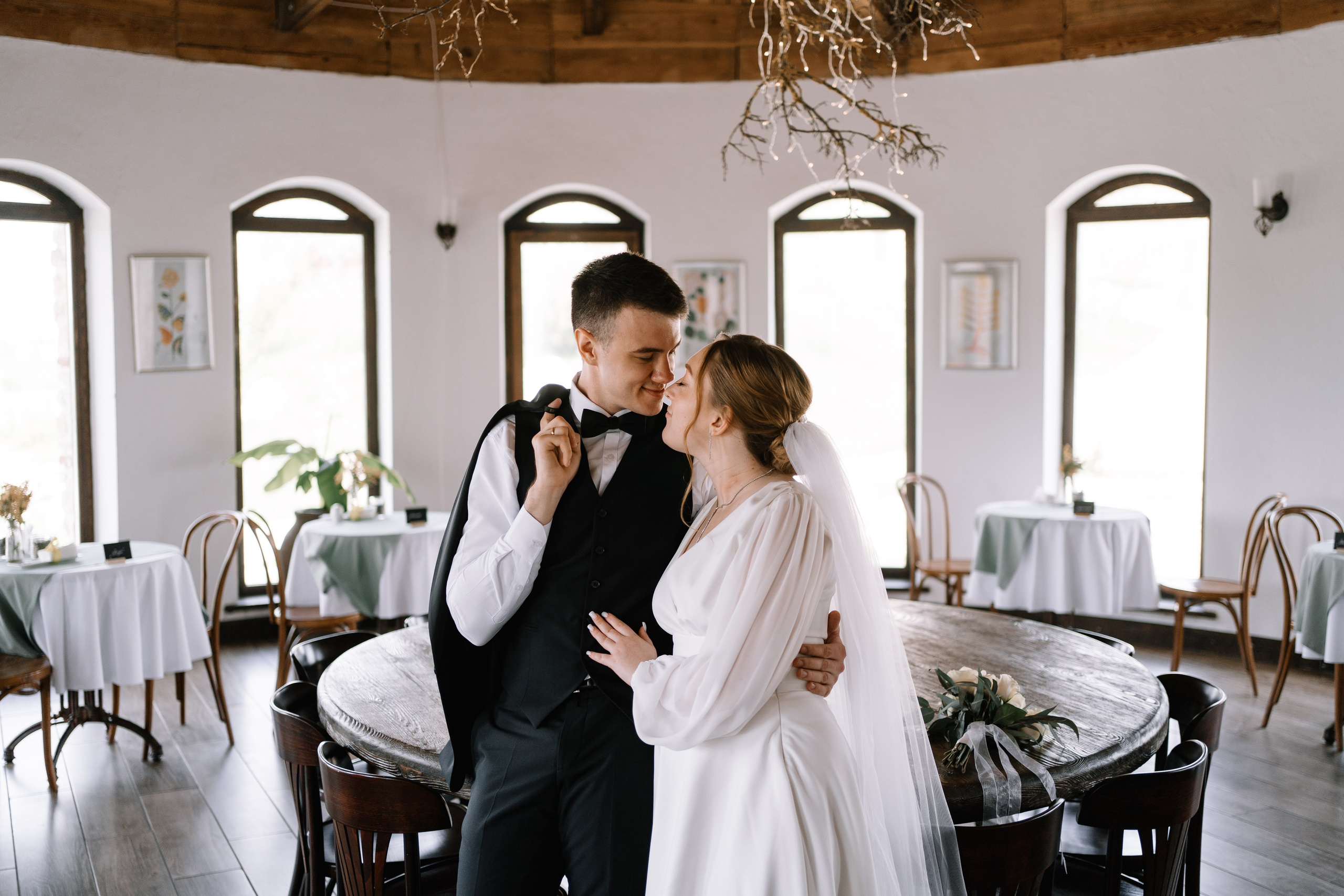 Свадебная прогулка на море в Анапе. Карпенко Марина свадебный и семейный фотограф Анапа, Краснодар, Геленджик, Сочи, Темрюк