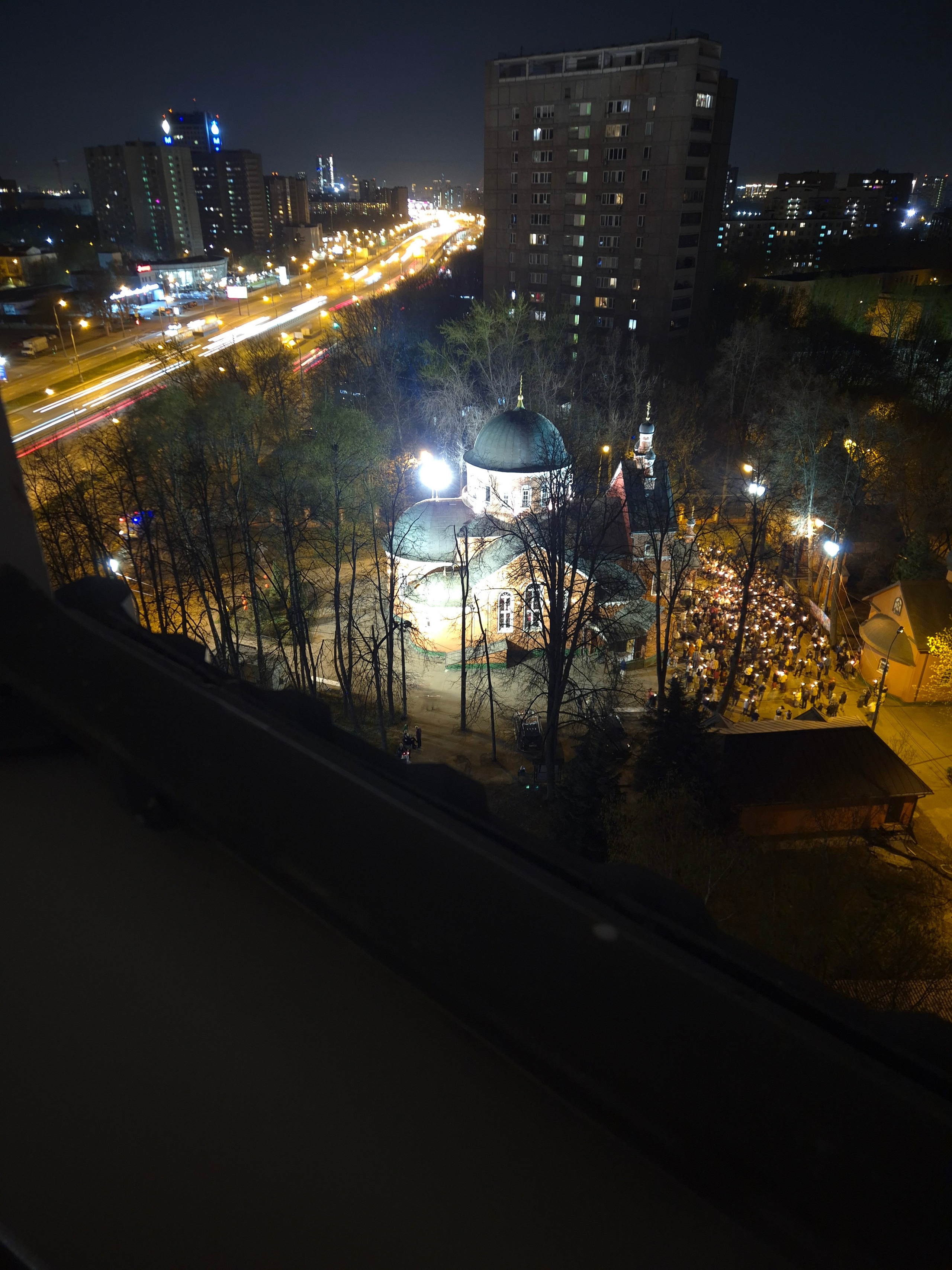 В этом году первый опыт на телефон. Поигрался с PRO режимом