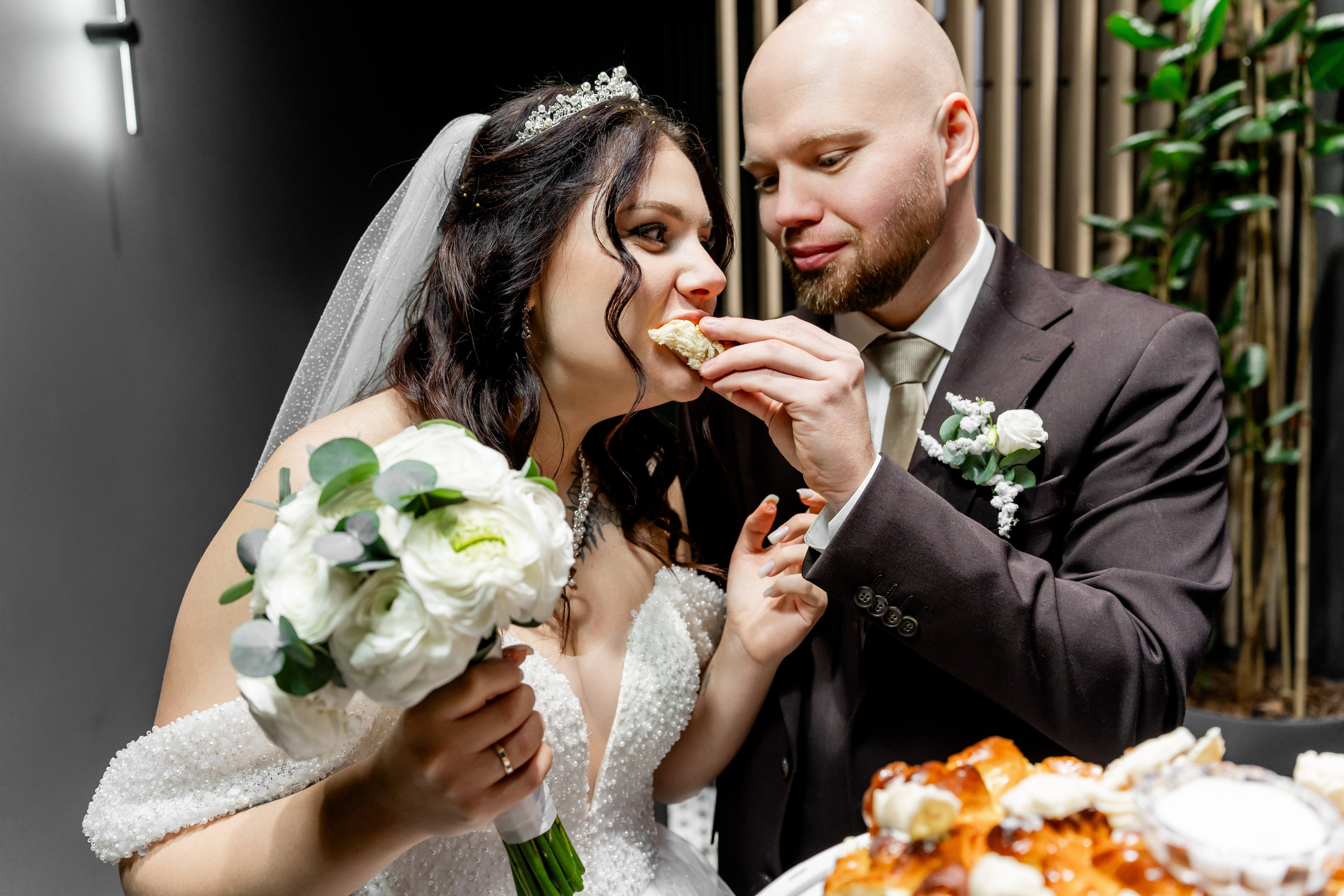 Дарина и Александр. Сборы невесты, загс, банкет. Фотограф и видеограф в Москве и Московской области Мария Вишня