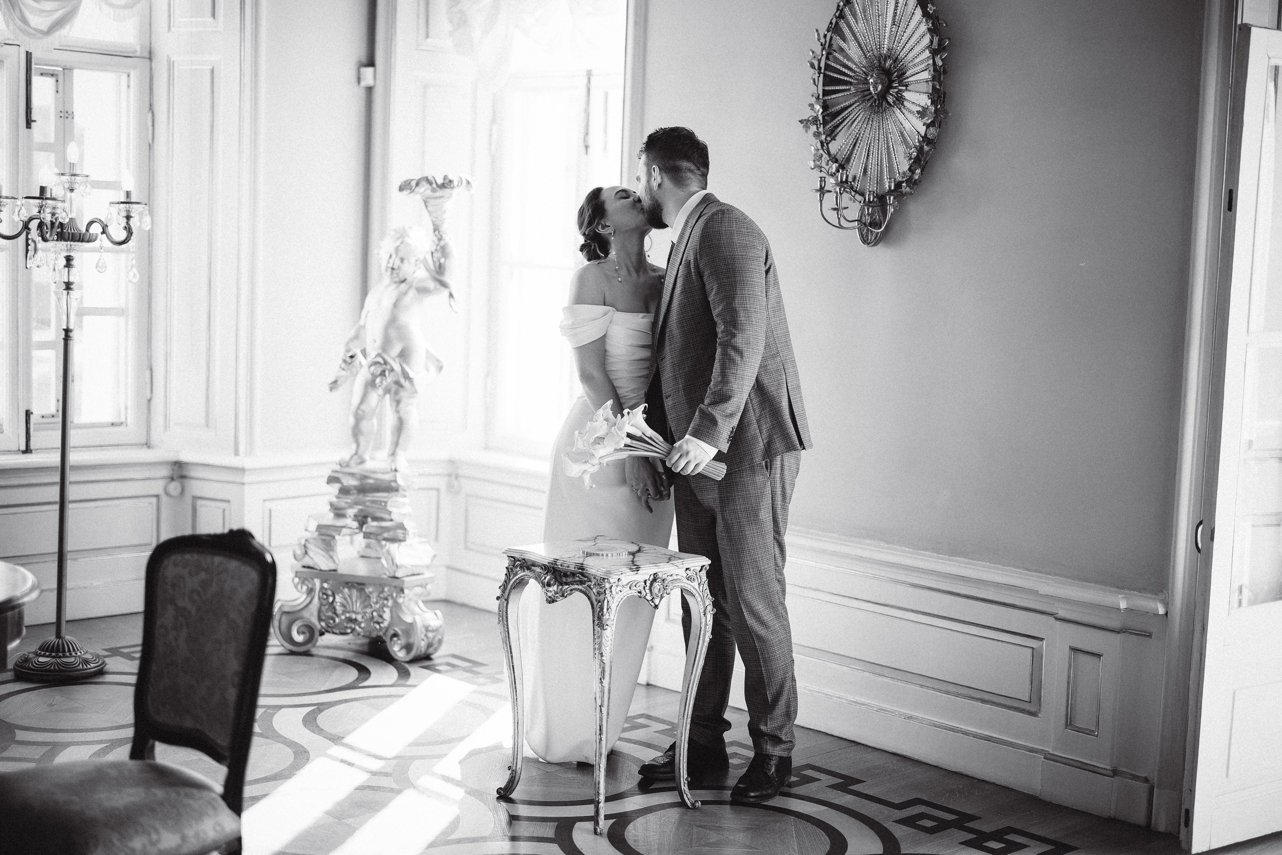 Целуй руками, обнимай губами. Свадебный фотограф в Москве | Профессиональный фотограф | Выгодные цены на услуги