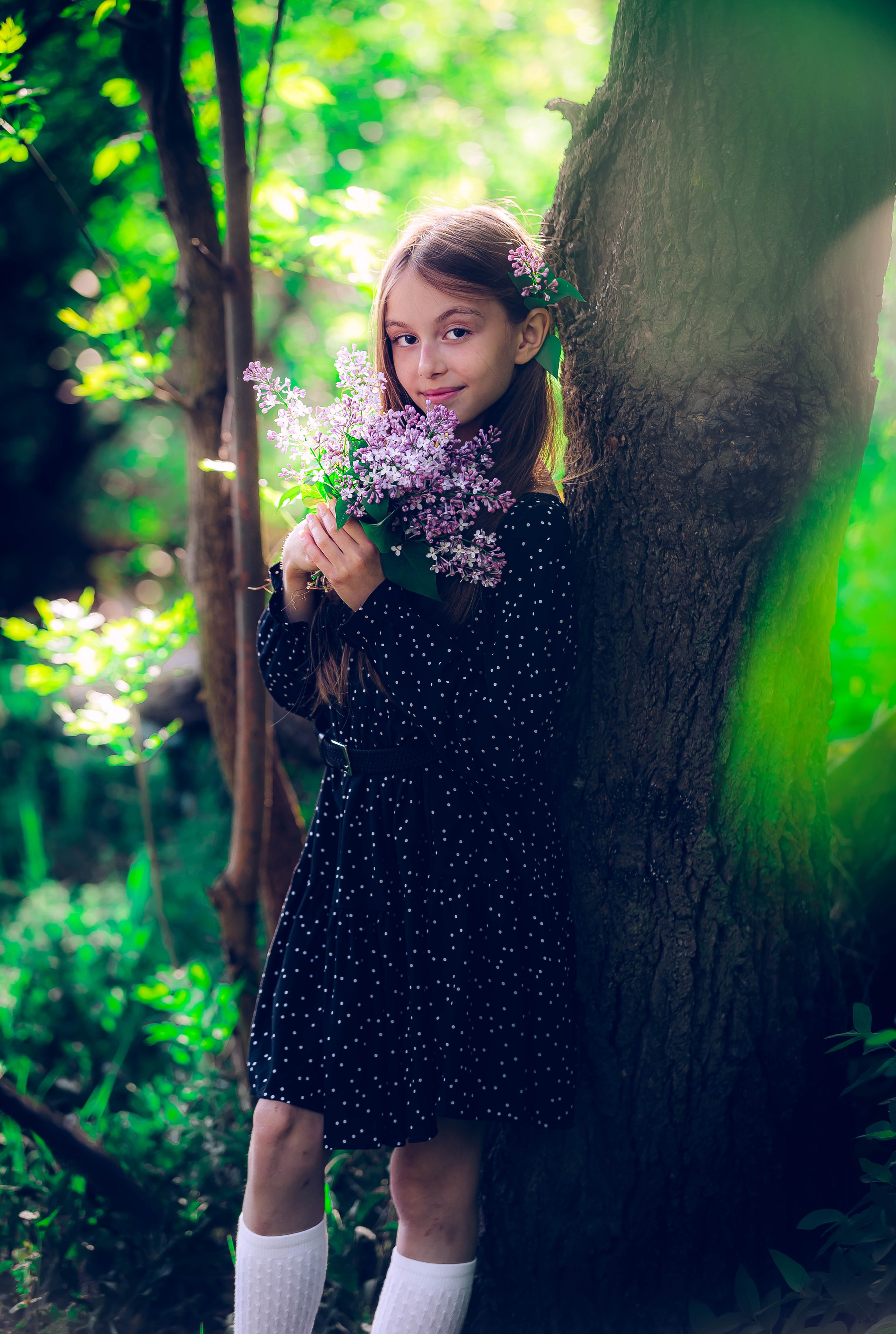 Анютка в сиреньке. Арт-фотограф Евгений Матвиенко