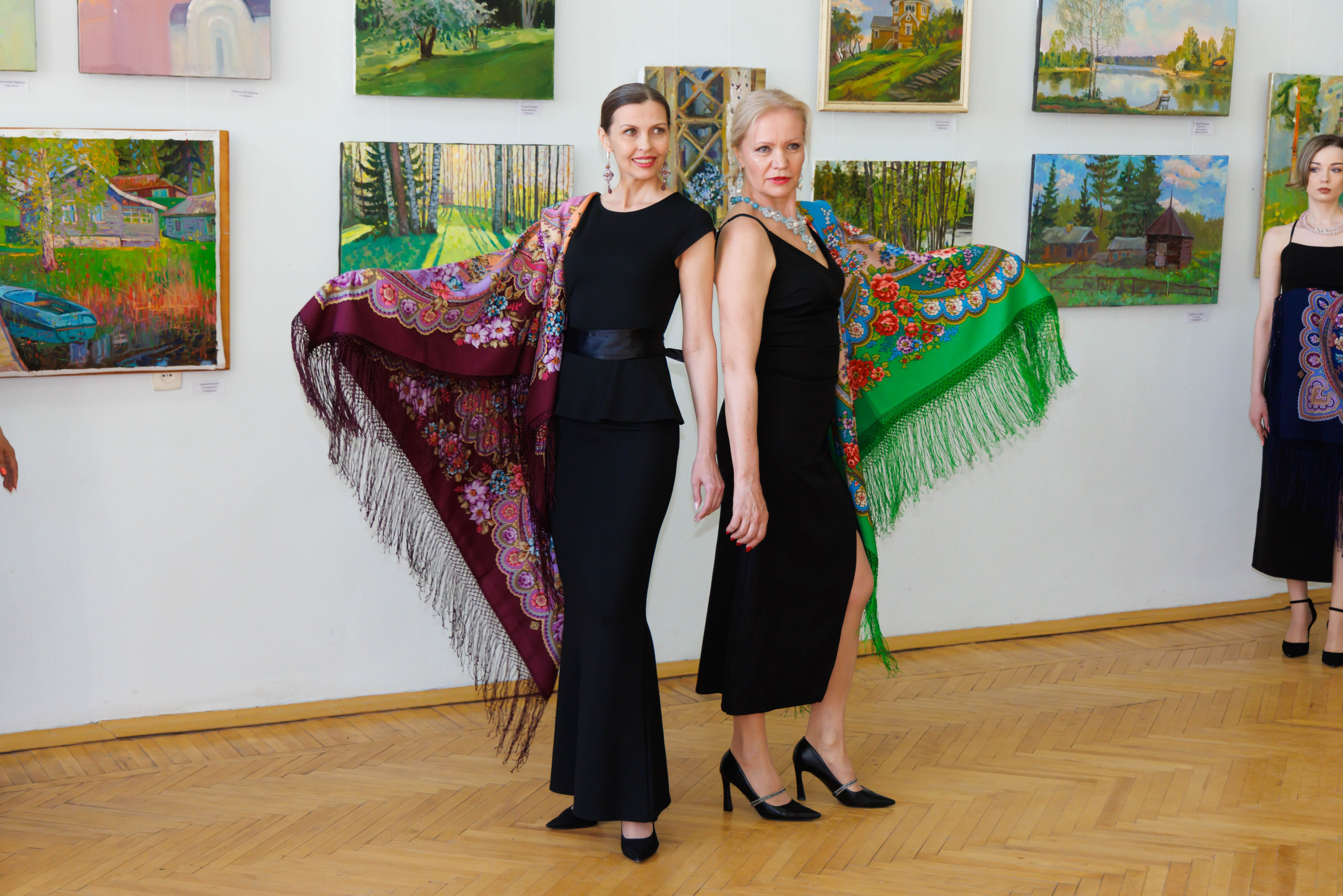 Всероссийский пленэр художников в доме-музее Ильи Репина, 2025. Коллекционер и искусствовед Олеся Ястребова