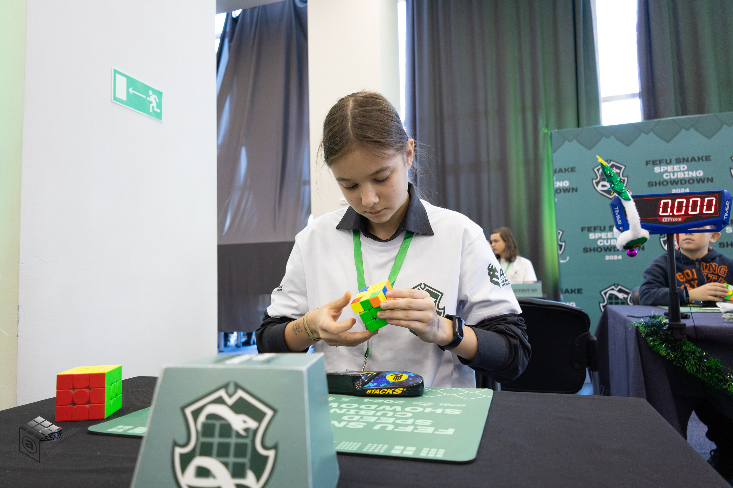 FEFU Snake Speedcubing Showdown 2024. Олег Катакинов| Репортажный фотограф в городе у моря (Владивосток)