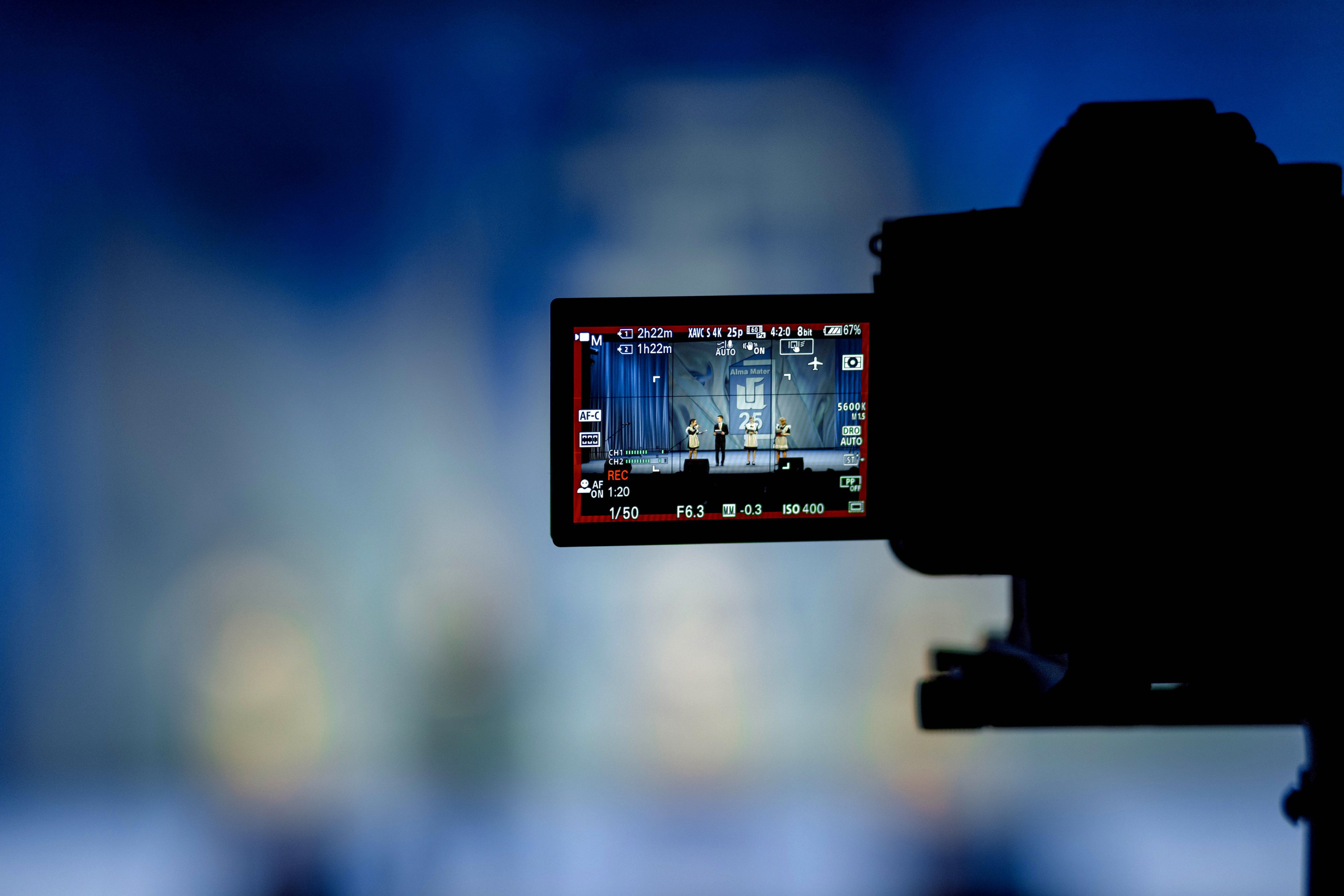 Гимназия 25 — последний звонок (Драм Театр). Свадебный фотограф Иркутск, репортажный фотограф Иркутск