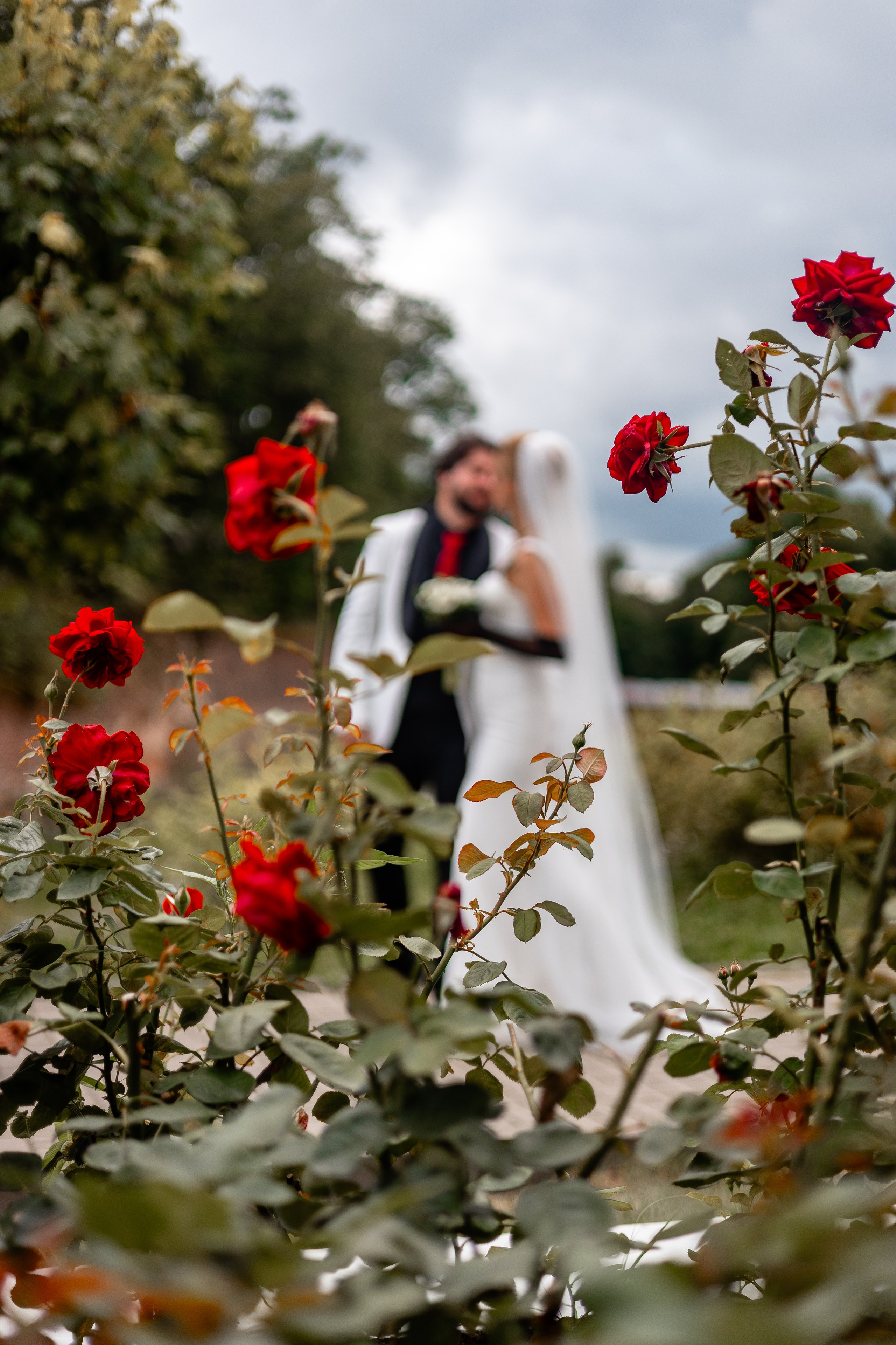 Евгений Саранцев, президент мотоклуба «Garage 13 MCC» и прекрасная Ирина. Фотограф Елена Медок Калининград